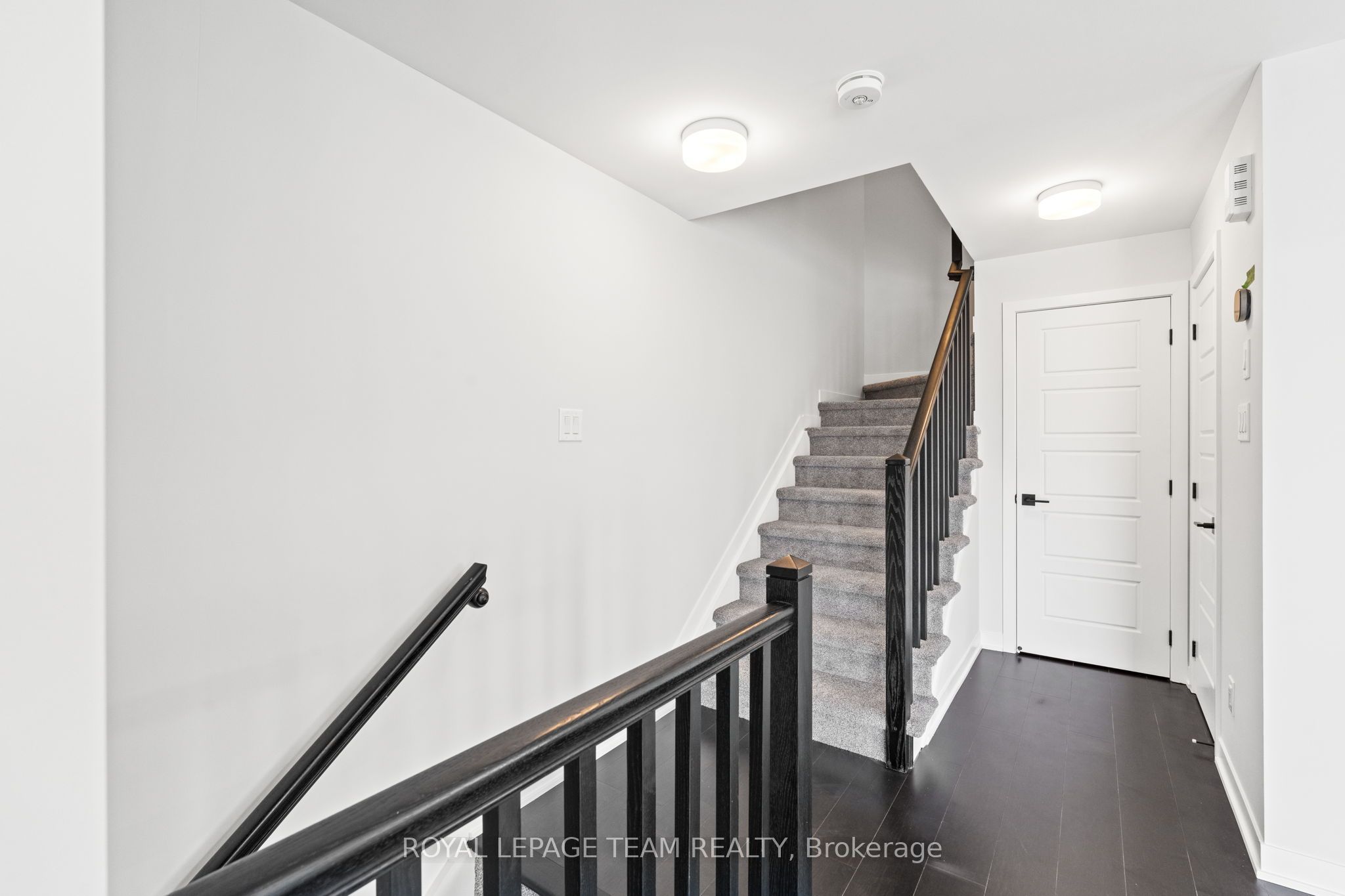 2031 Blossite Private, Barrhaven, ON K2J 7J5 photo 3