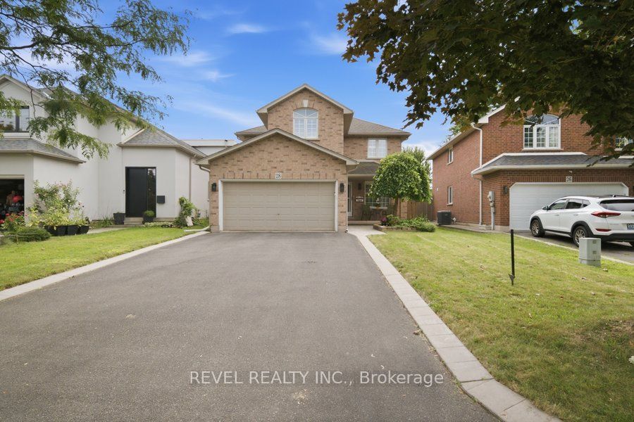 28 Lake Street, Grimsby, ON L3M 2G7 photo 2