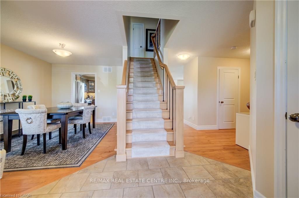 135 Gerber Meadows Drive, Wellesley, ON N0B 2T0 photo 5