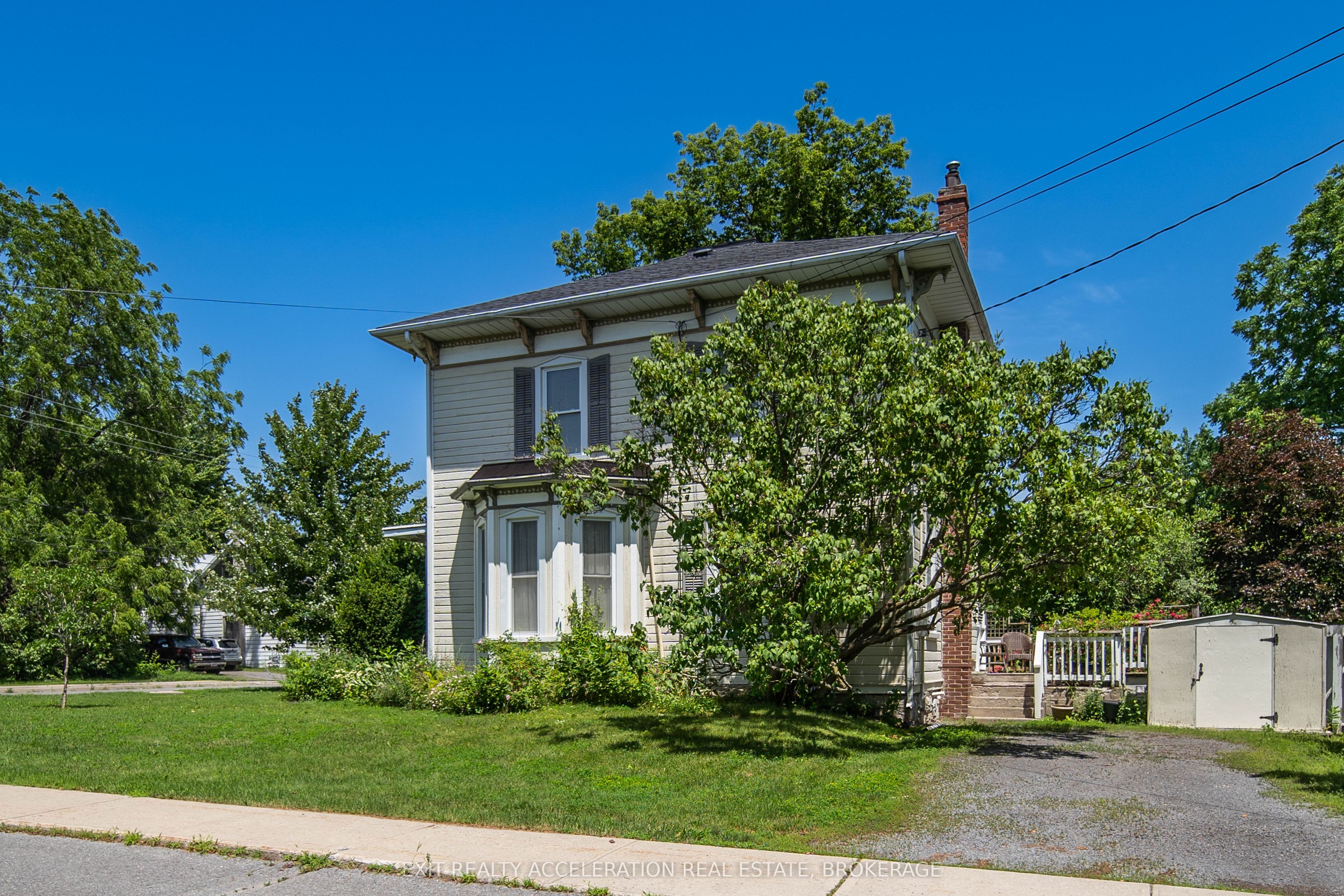 182 Water Street W, Greater Napanee, ON K7R 1W4 photo 4