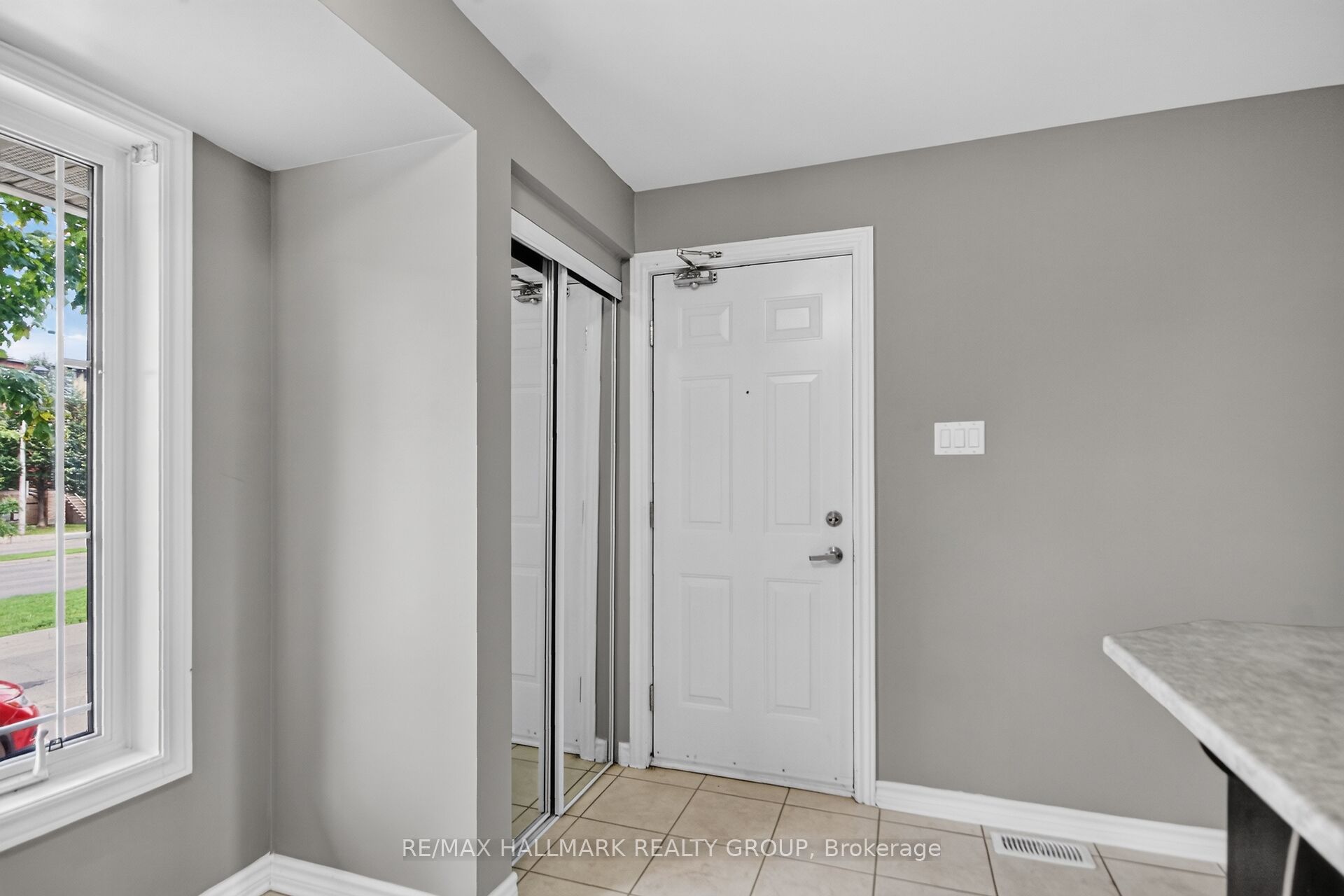 580A Chapman Mills Drive, Barrhaven, ON K2J 3V2 photo 3