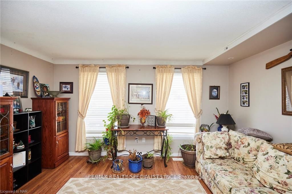 512 First Avenue, Welland, ON L3C 6A7 photo 2