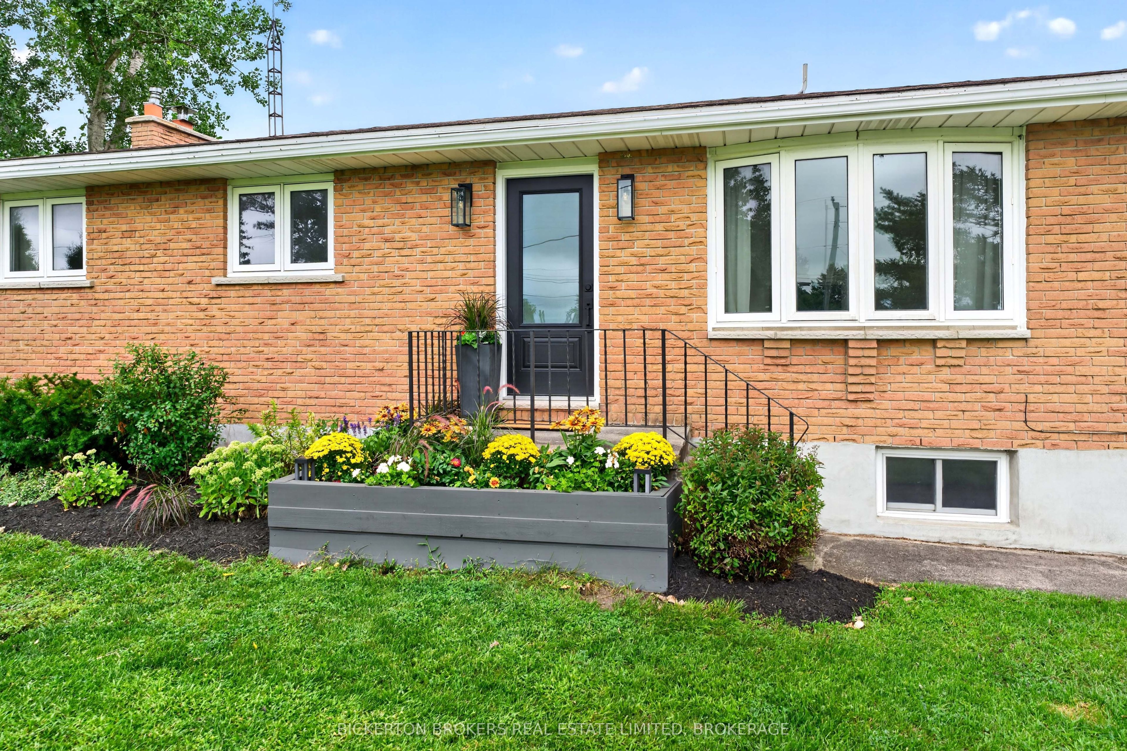 62 Haig Road, Front of Leeds & Seeleys Bay, ON K7G 2V4 photo 3