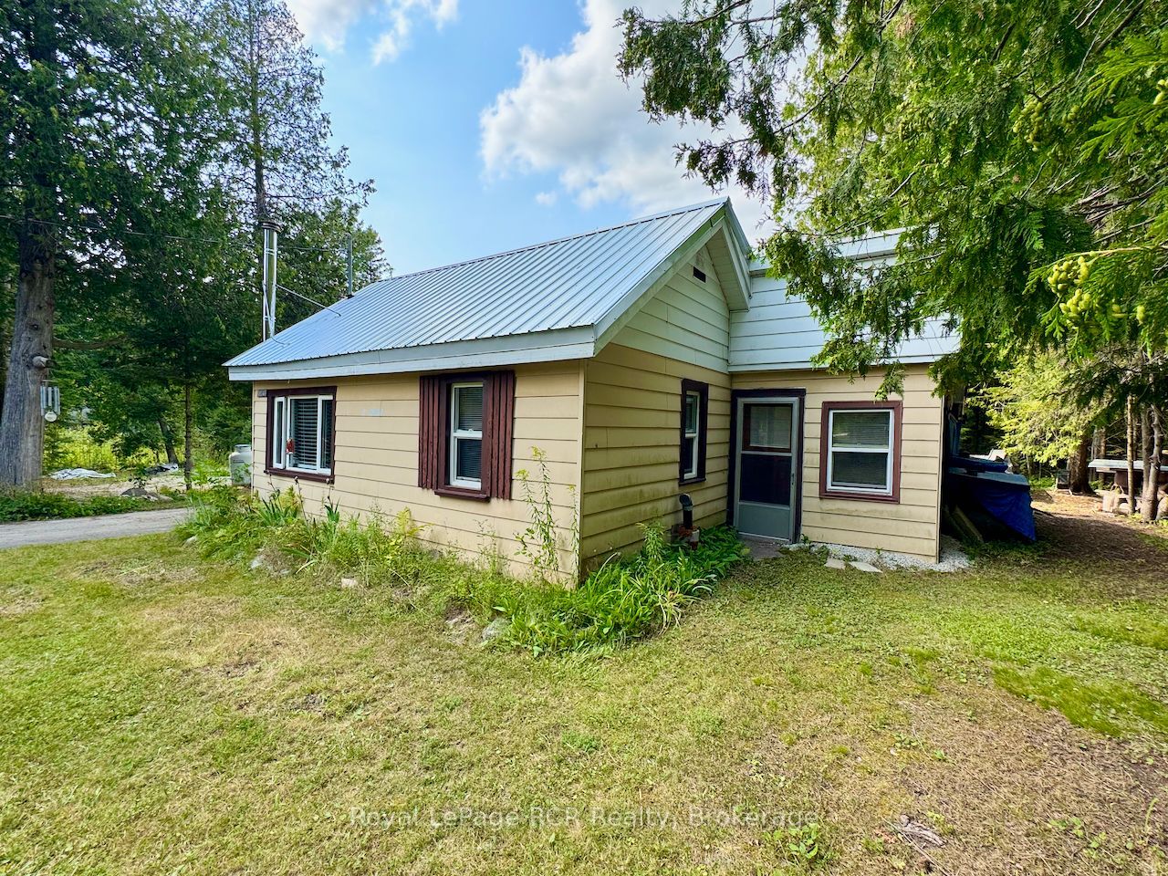 568 Stokes Bay Road, Northern Bruce Peninsula, ON N0H 1W0 photo 2
