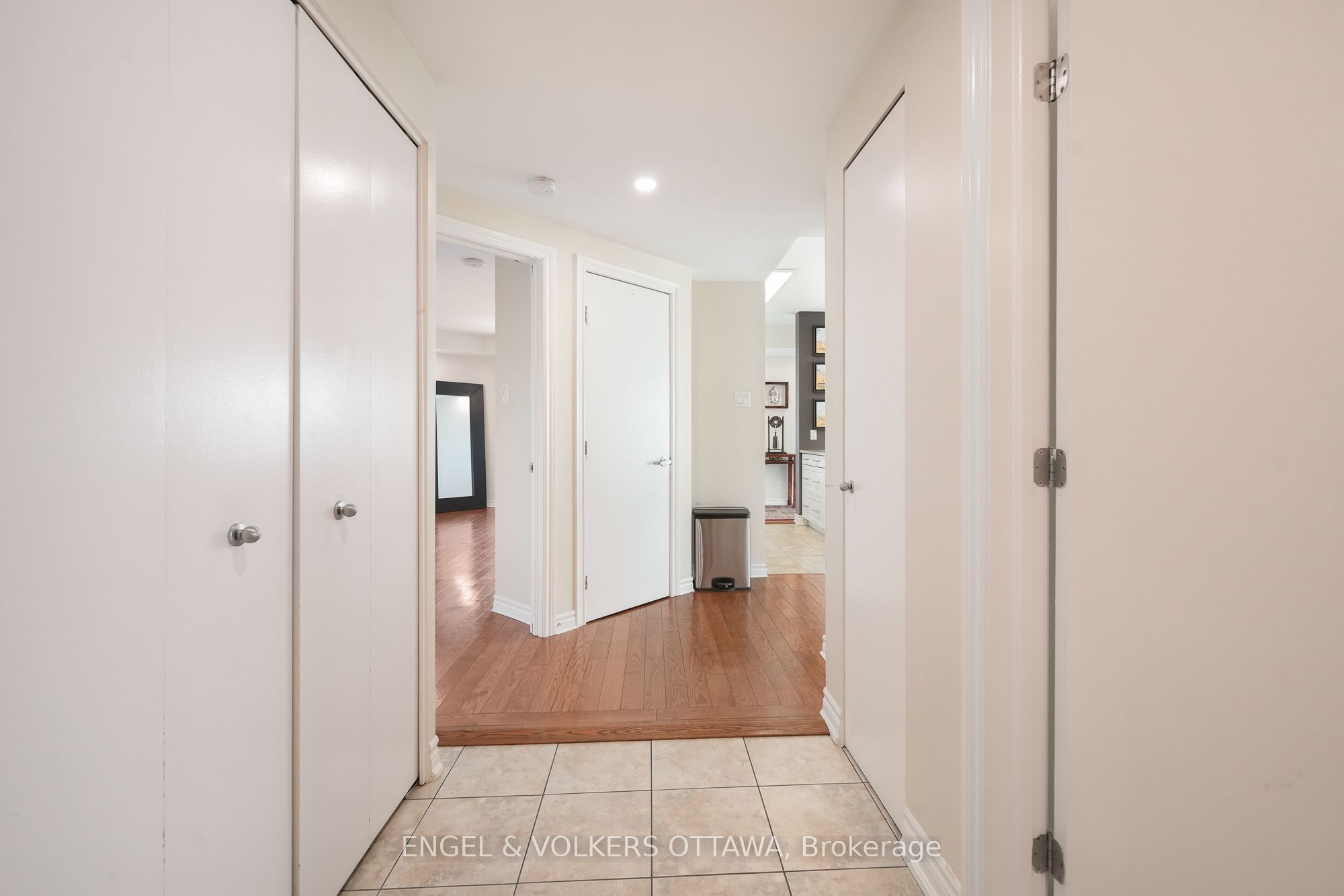 234 Rideau Street 1112, Lower Town - Sandy Hill, ON K1N 0A9 photo 2