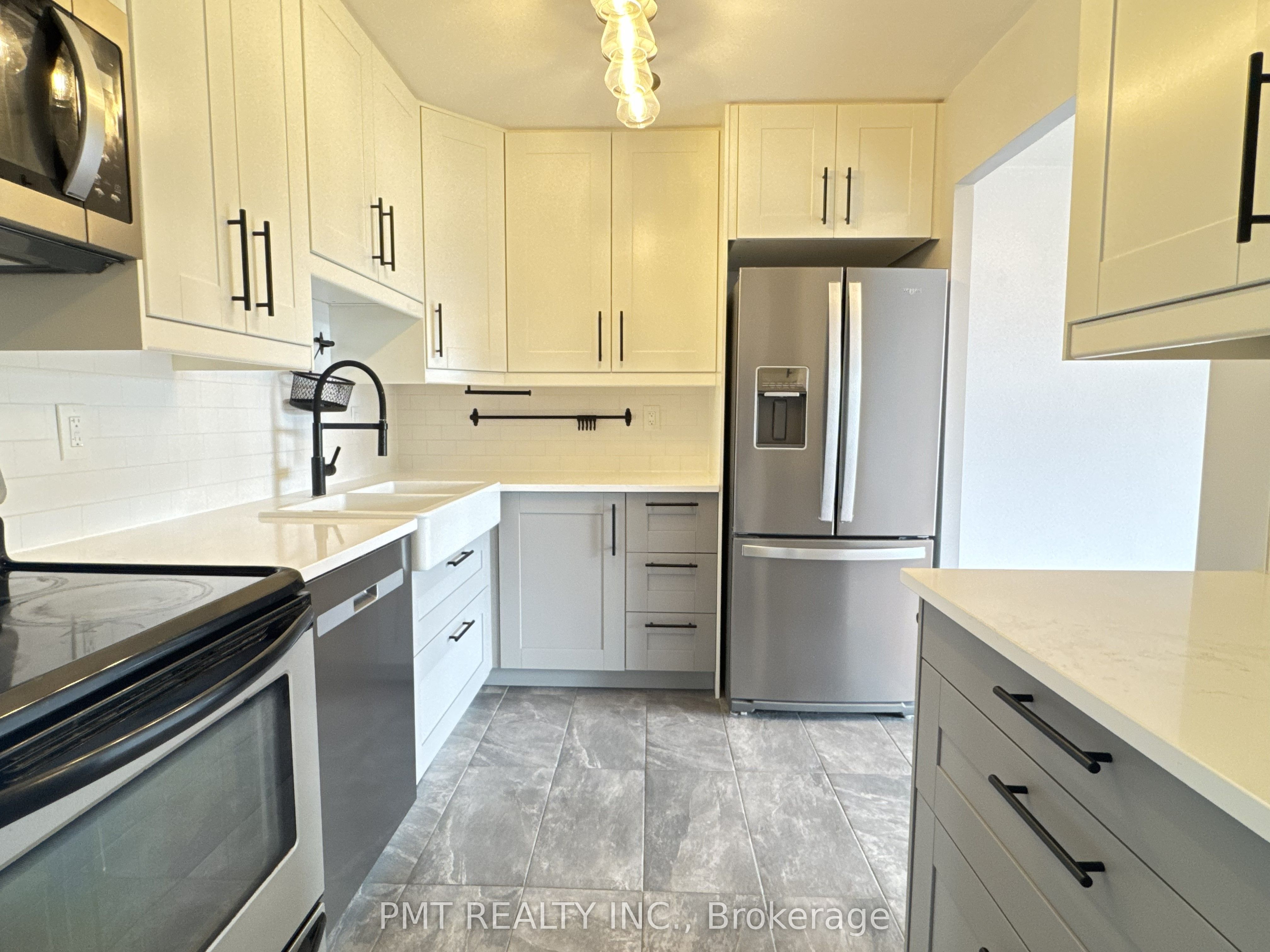 65 Highland Crescent 303, Kitchener, ON N2M 5M8 photo 5
