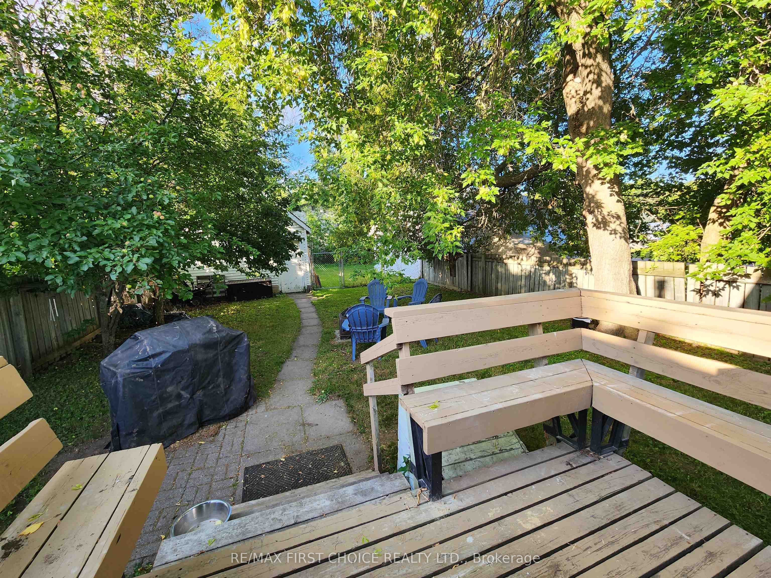 587 Tupper Street, Thunder Bay, ON P7A 4A1 photo 3