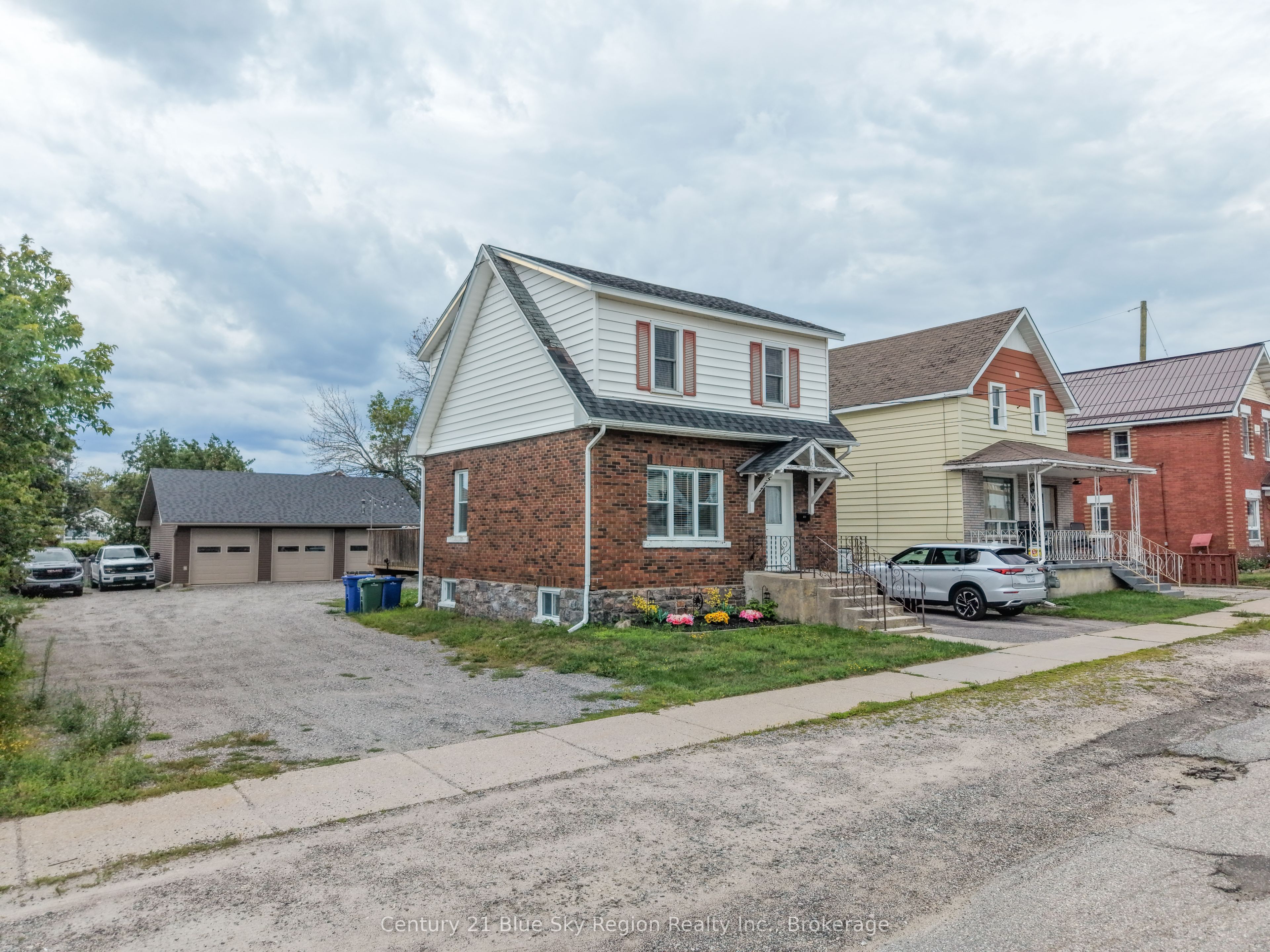 577 Douglas Street, North Bay, ON P1B 5N7