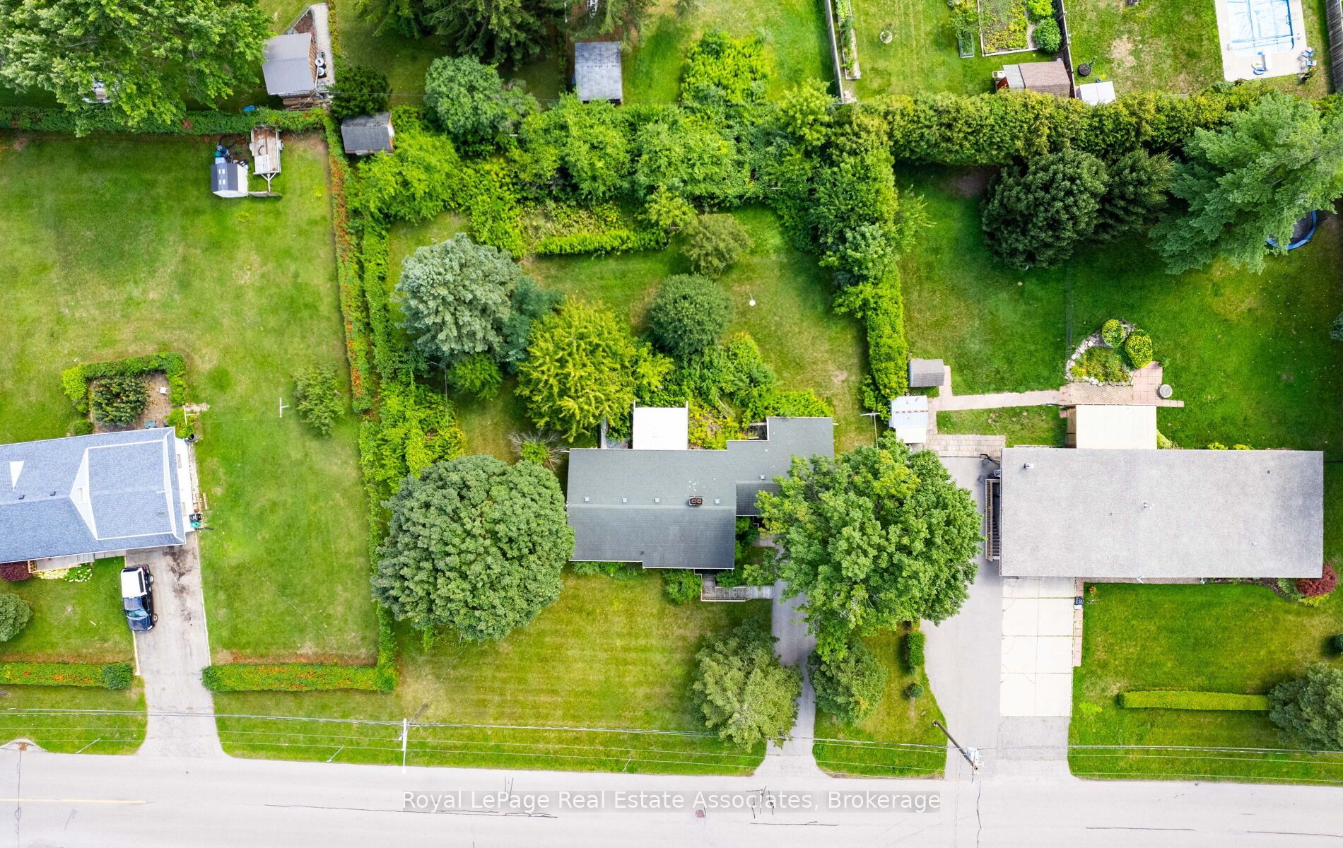27 Rothsay Avenue, Kitchener, ON N2B 3A2 photo 3