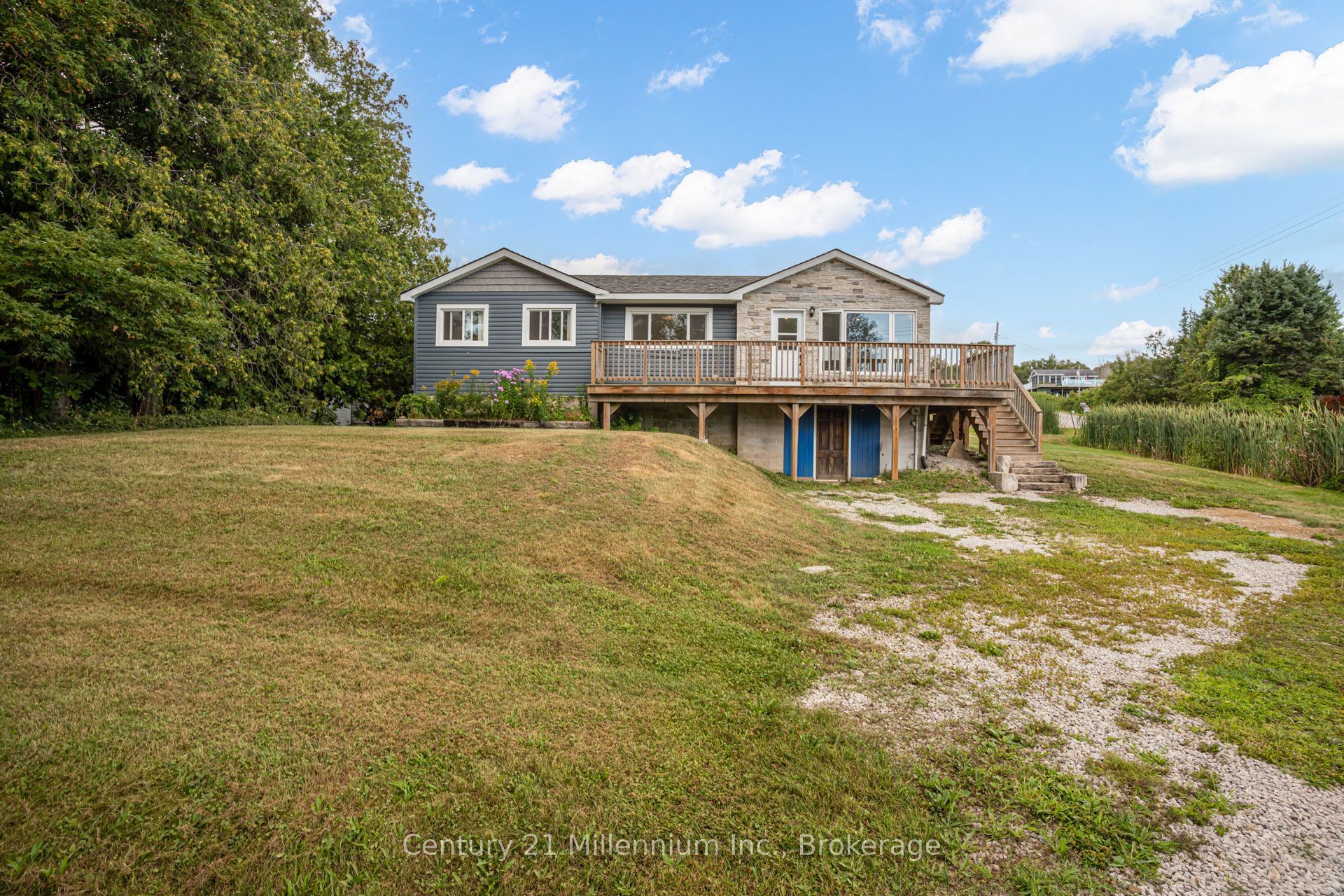 162 Lakeshore Road, Georgian Bluffs, ON N0H 2T0