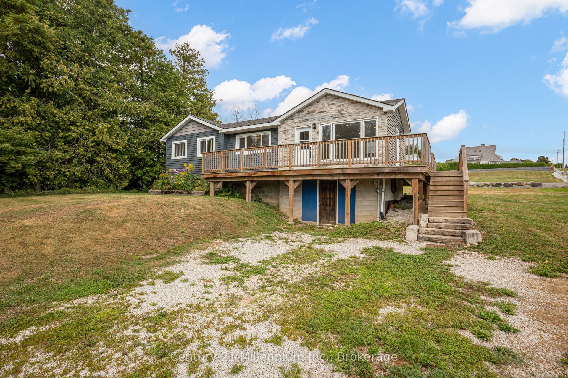 162 Lakeshore Road, Georgian Bluffs, ON N0H 2T0 photo 3