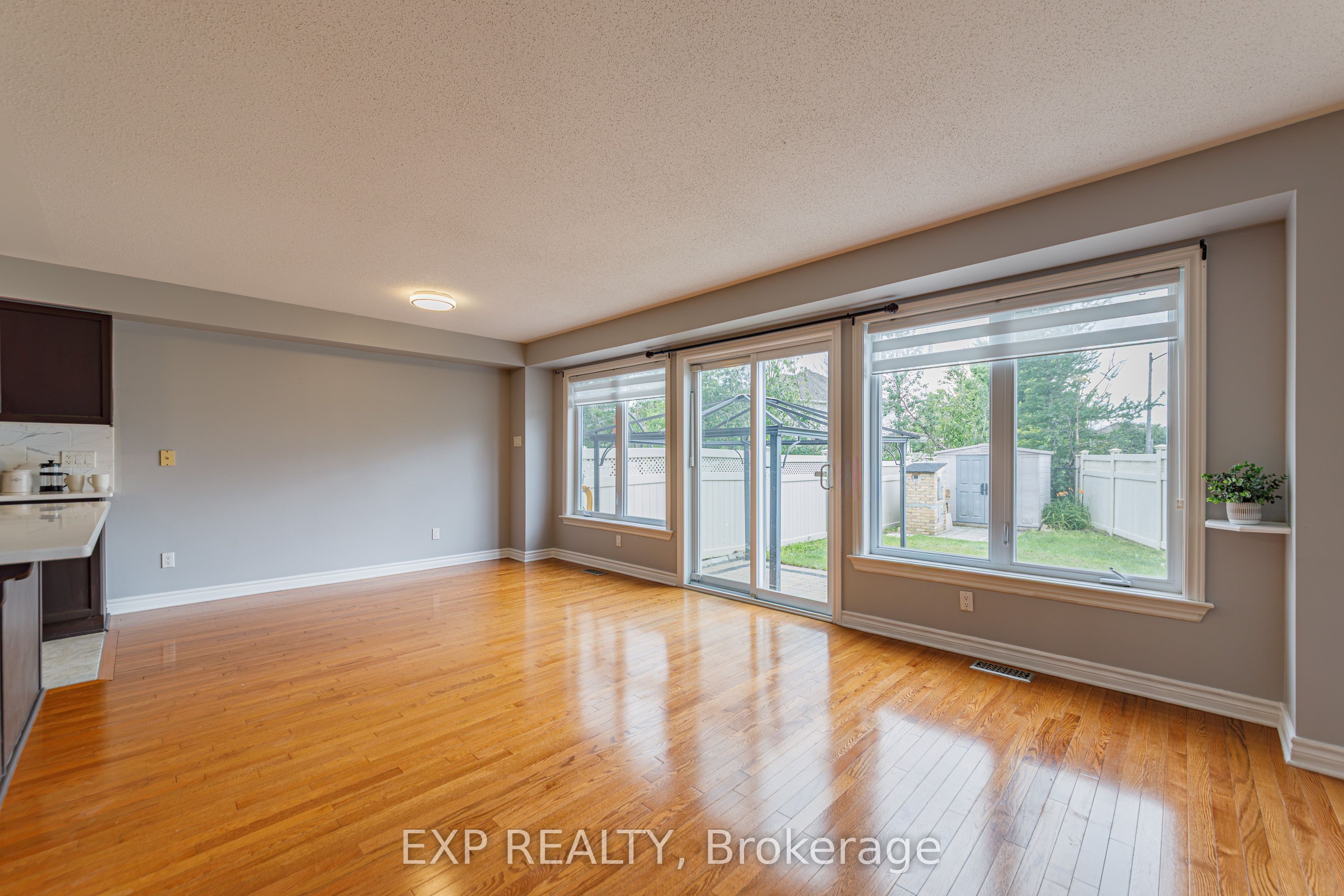 4220 Kelly Farm Drive, Blossom Park - Airport and Area, ON K1T 0A5 photo 4