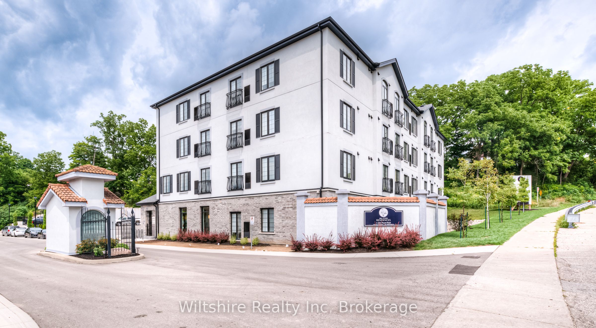 3 John Pound Road 201, Tillsonburg, ON N4G 5X4