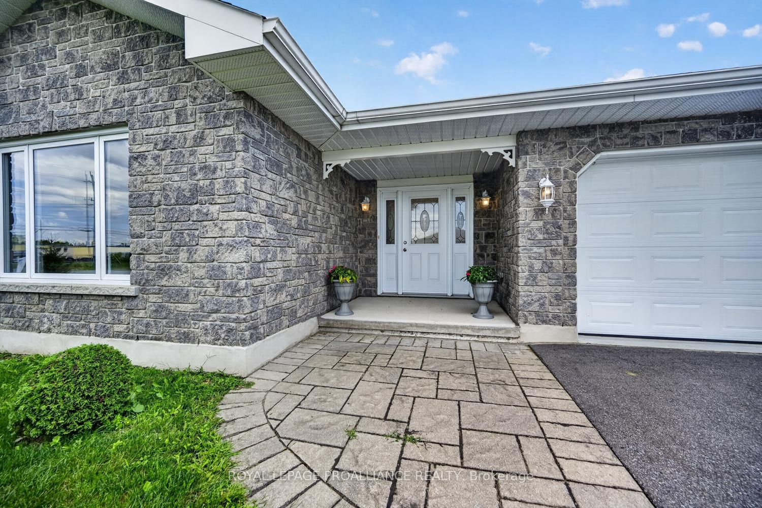 10726 West End Terrace E, South Dundas, ON K0E 1K0 photo 5