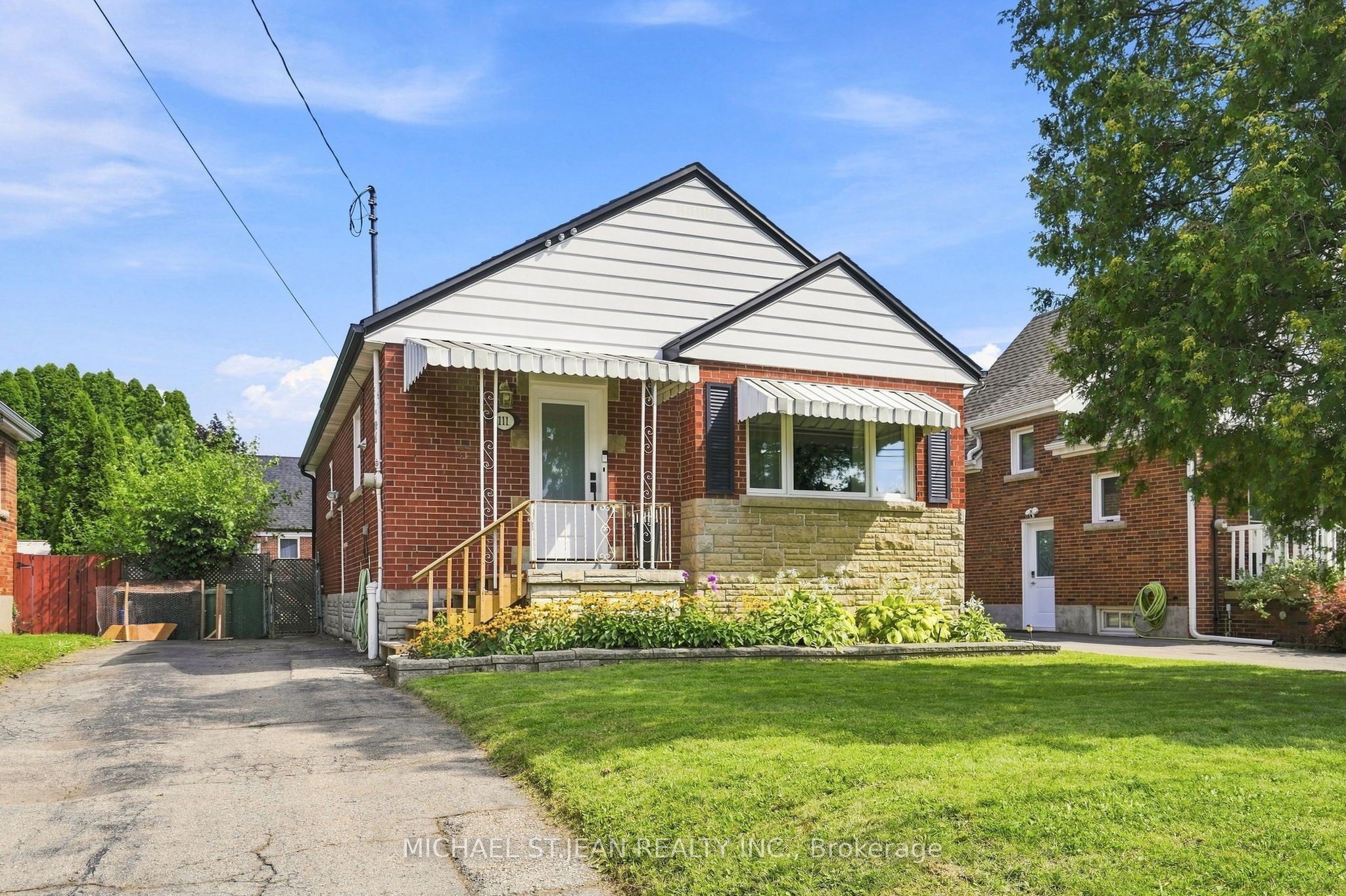 111 Sharon Avenue, Hamilton, ON L8T 1E4 photo 2
