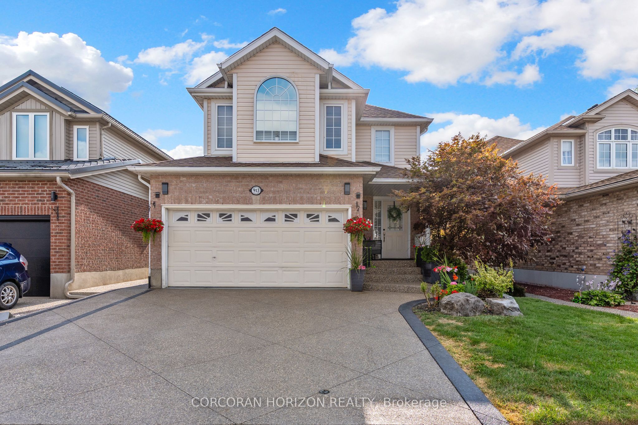 913 Copper Leaf Crescent, Kitchener, ON N2E 3W1