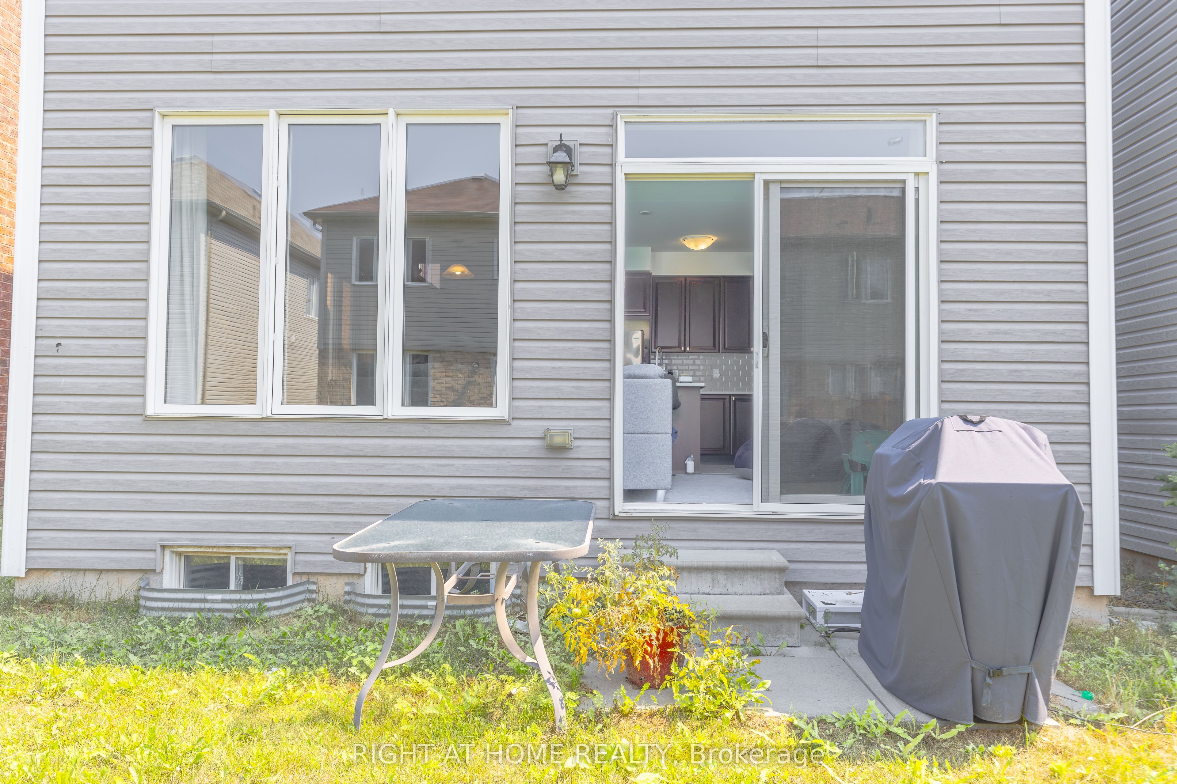 7648 Hackberry Trail, Niagara Falls, ON L2H 3R5 photo 3