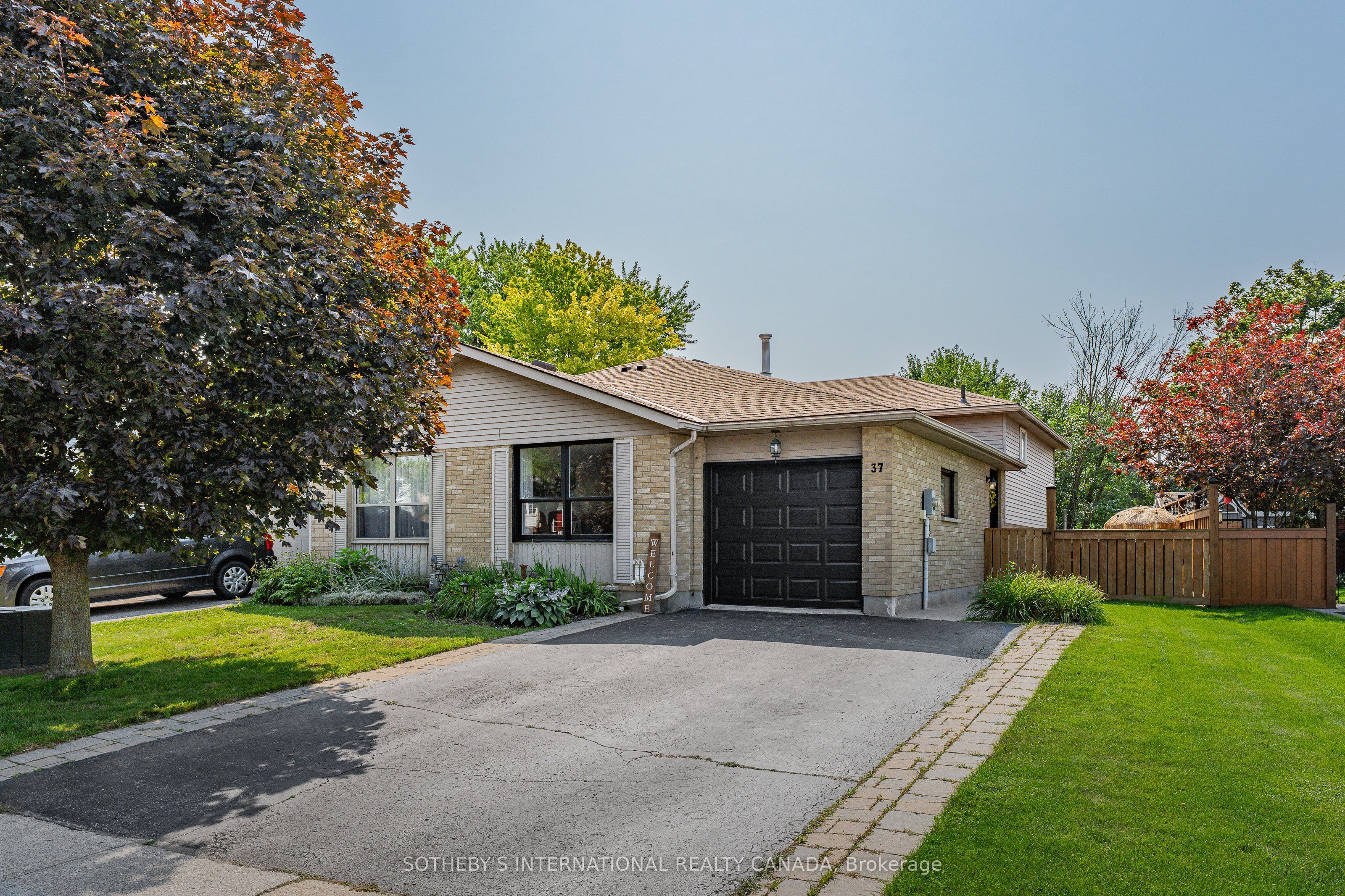 37 Sandalwood Drive, Cambridge, ON N1P 1A9 photo 2