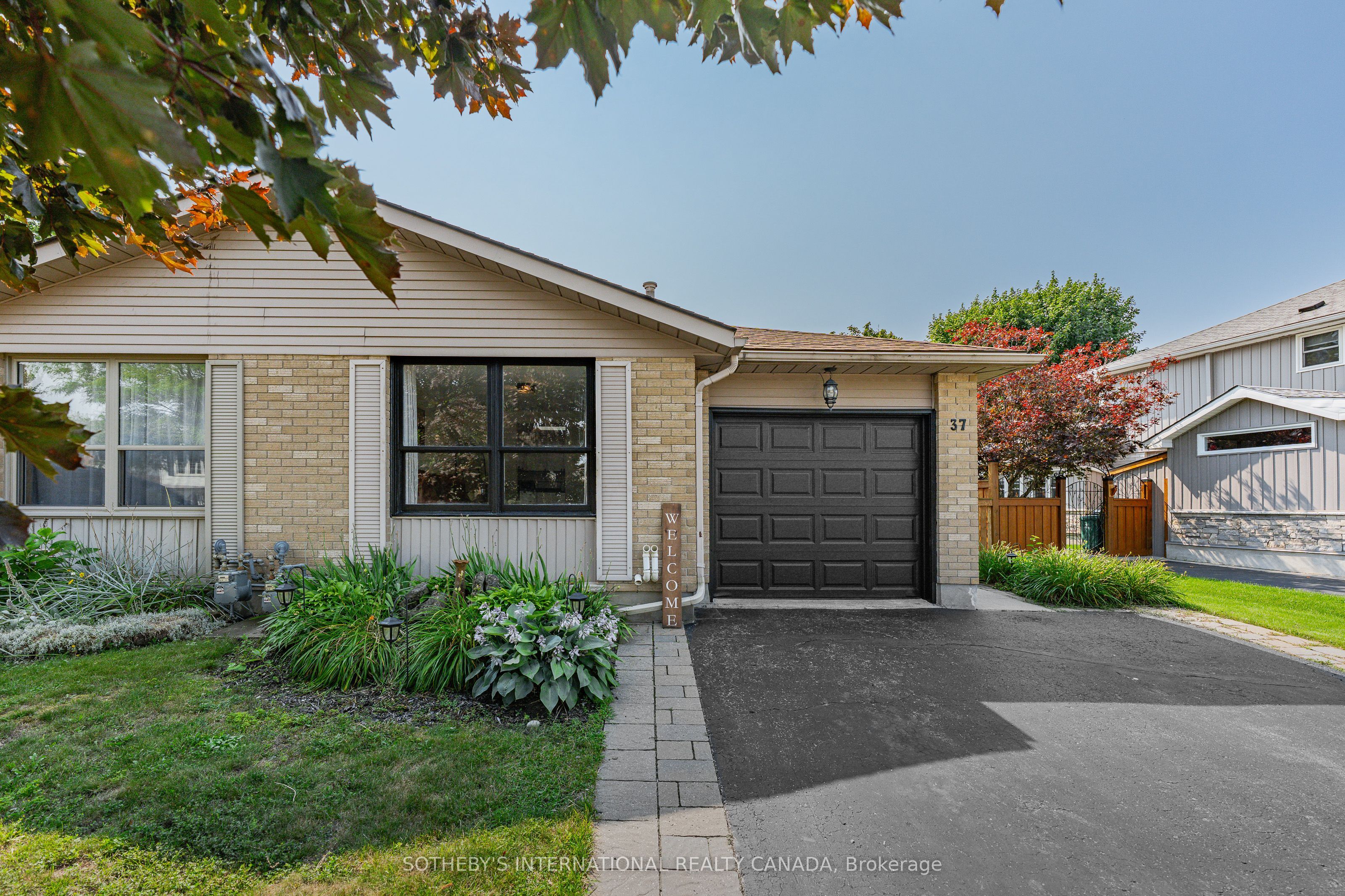 37 Sandalwood Drive, Cambridge, ON N1P 1A9 photo 3