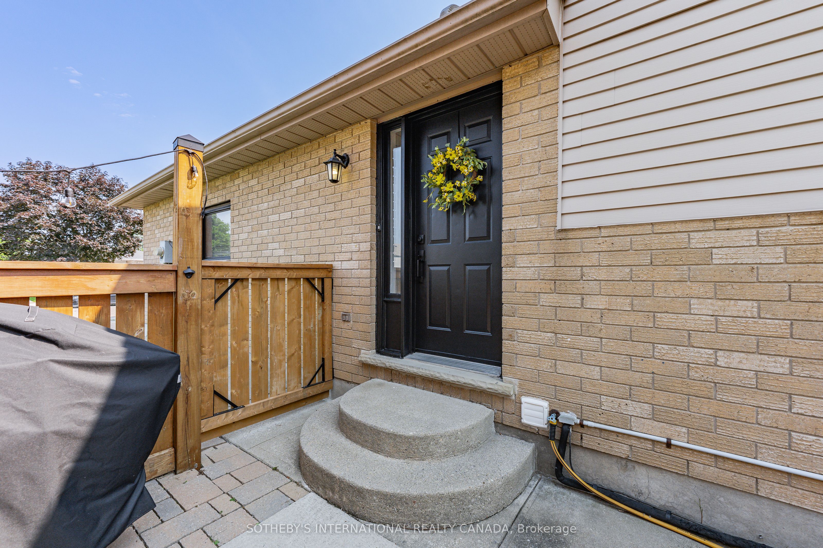 37 Sandalwood Drive, Cambridge, ON N1P 1A9 photo 5