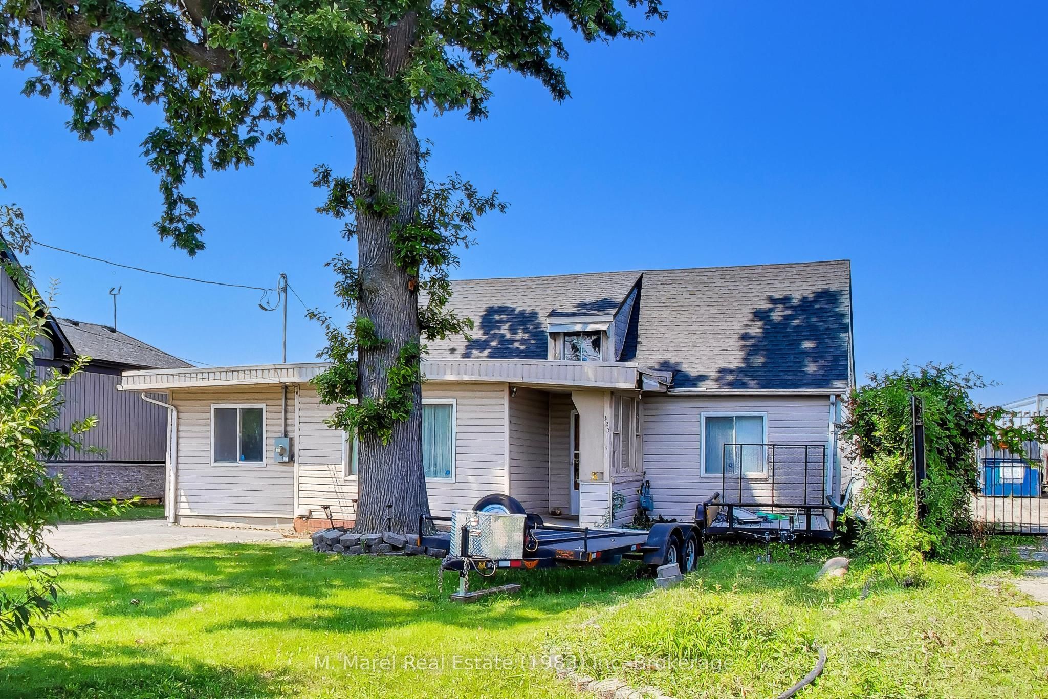 327 Dewitt Road, Hamilton, ON L8E 2T1