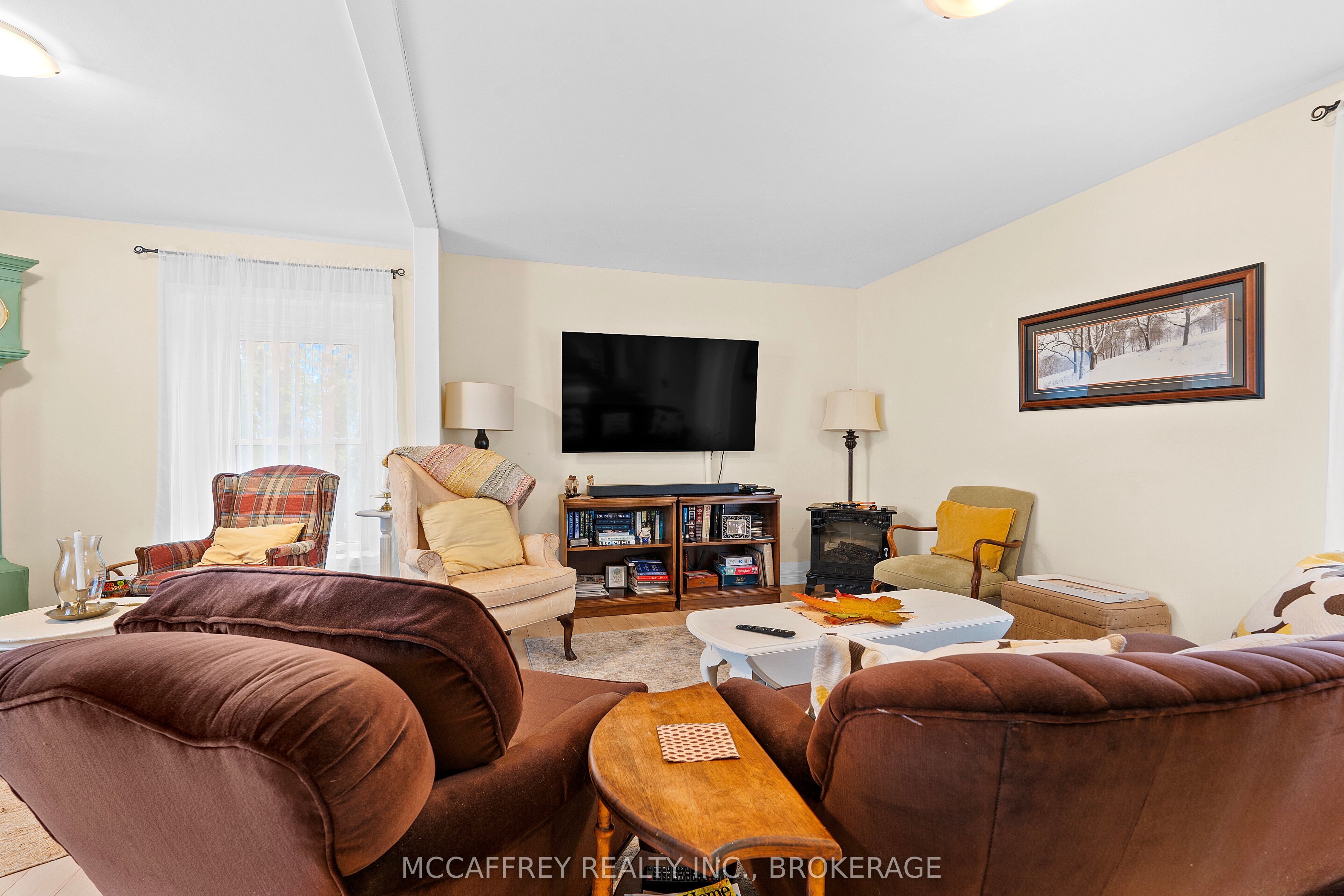 1549 DOYLE Road, Loyalist, ON K0H 1G0 photo 5