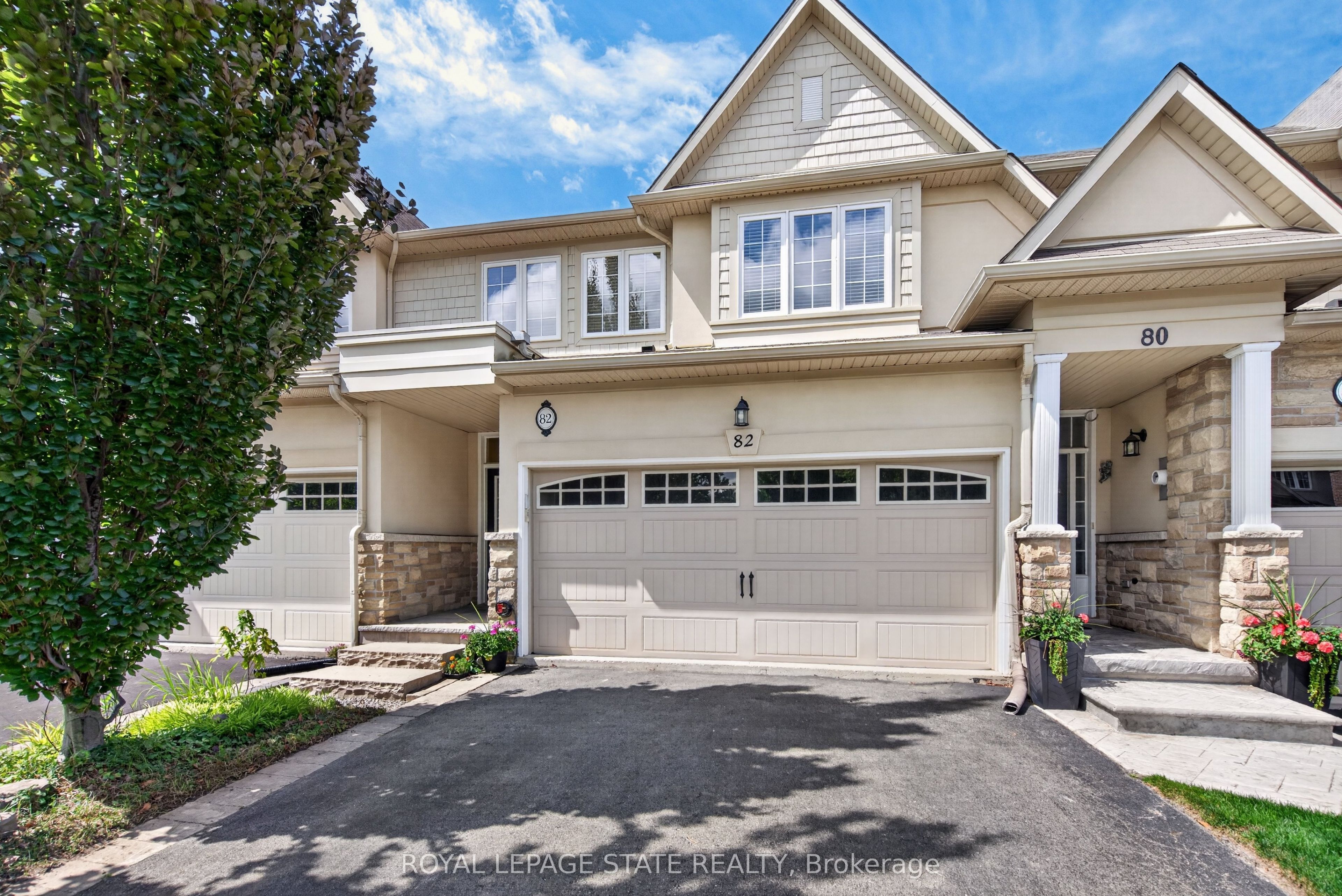 82 Maplevale Drive, Hamilton, ON L9G 0C5 photo 2