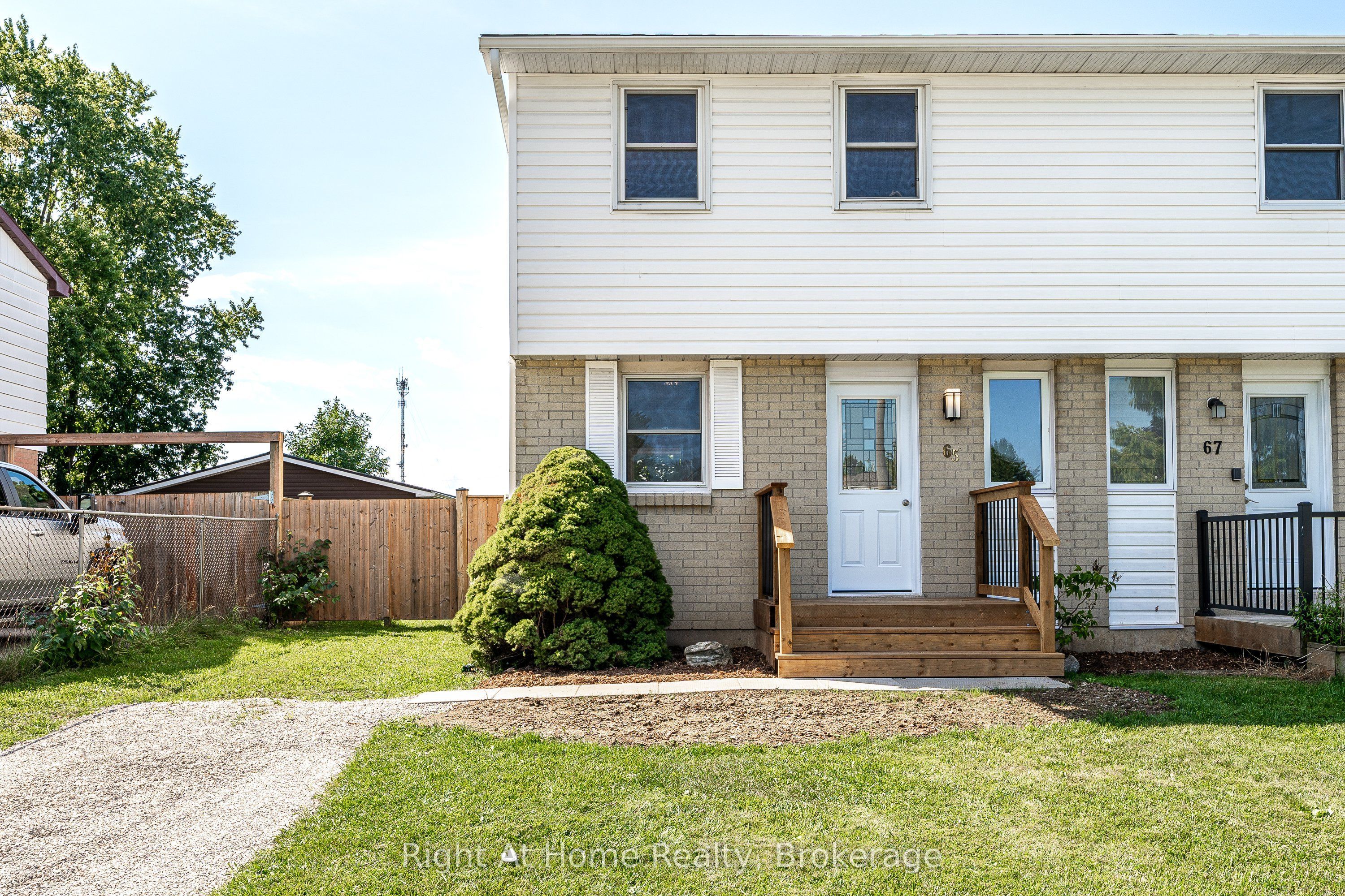 65 Maple Avenue, Stratford, ON N5A 7C3