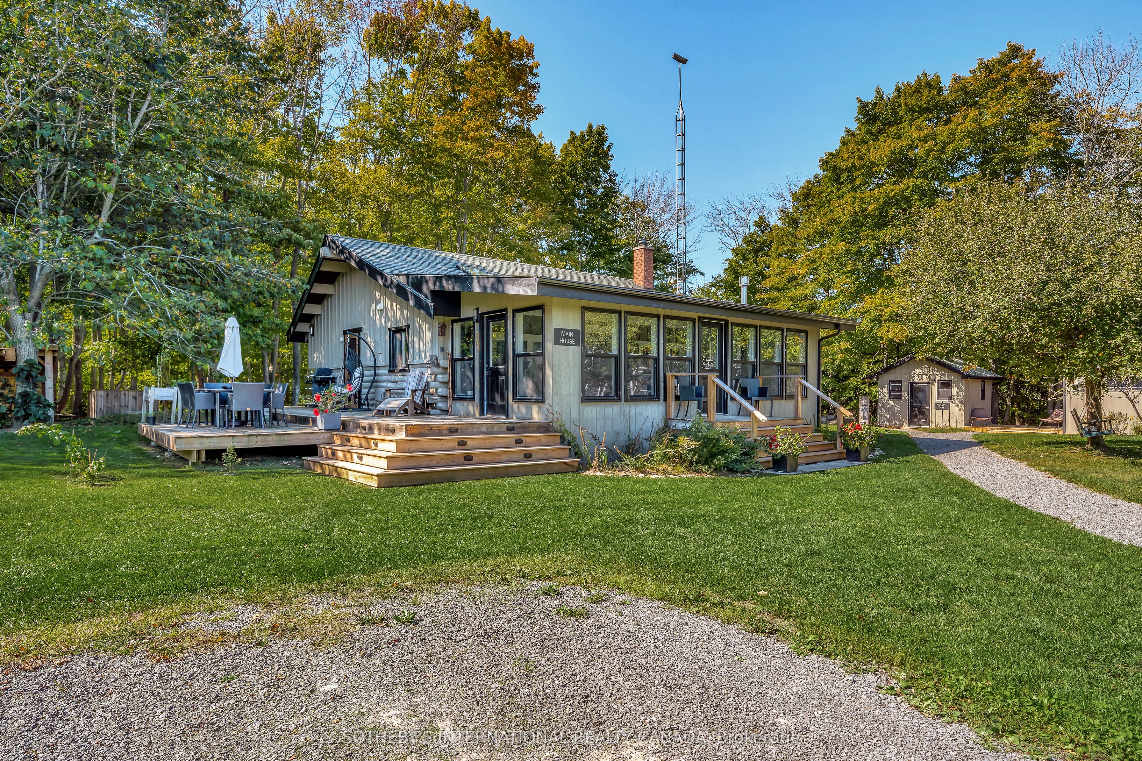 220 Easterbrook Road S, Prince Edward County, ON K0K 2P0 photo 2