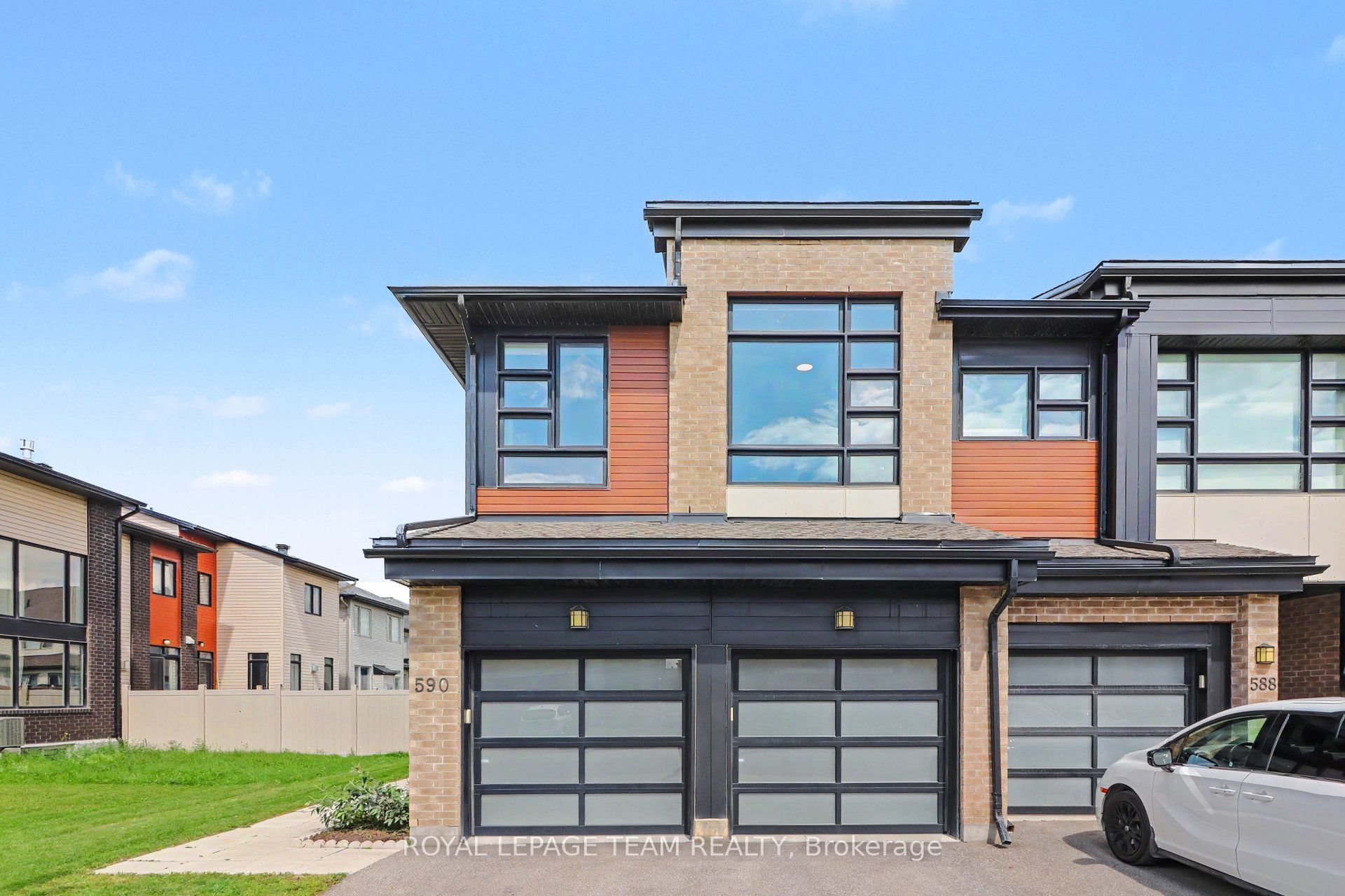 590 Triangle Street, Kanata, ON K2V 0M1 photo 2