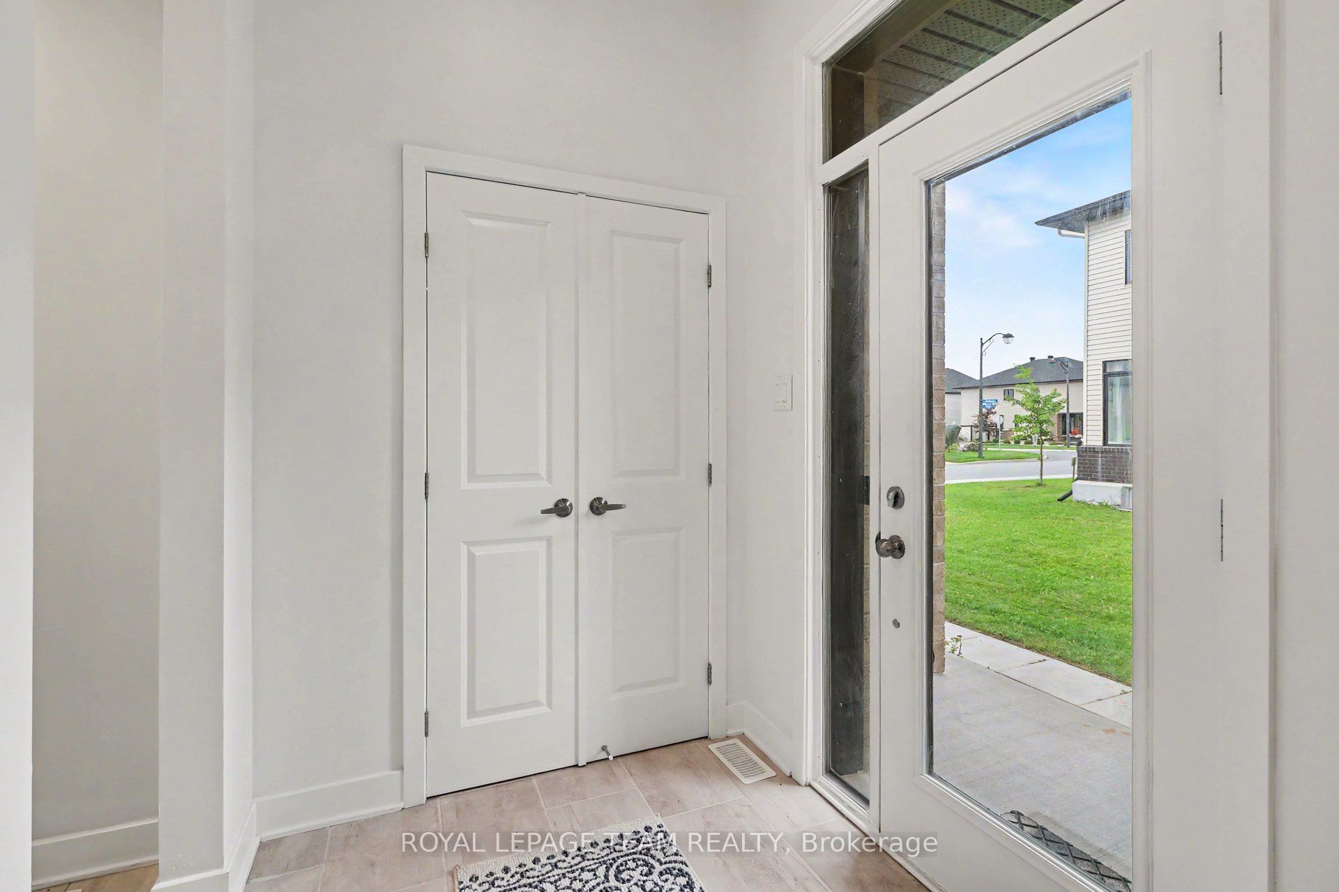 590 Triangle Street, Kanata, ON K2V 0M1 photo 4