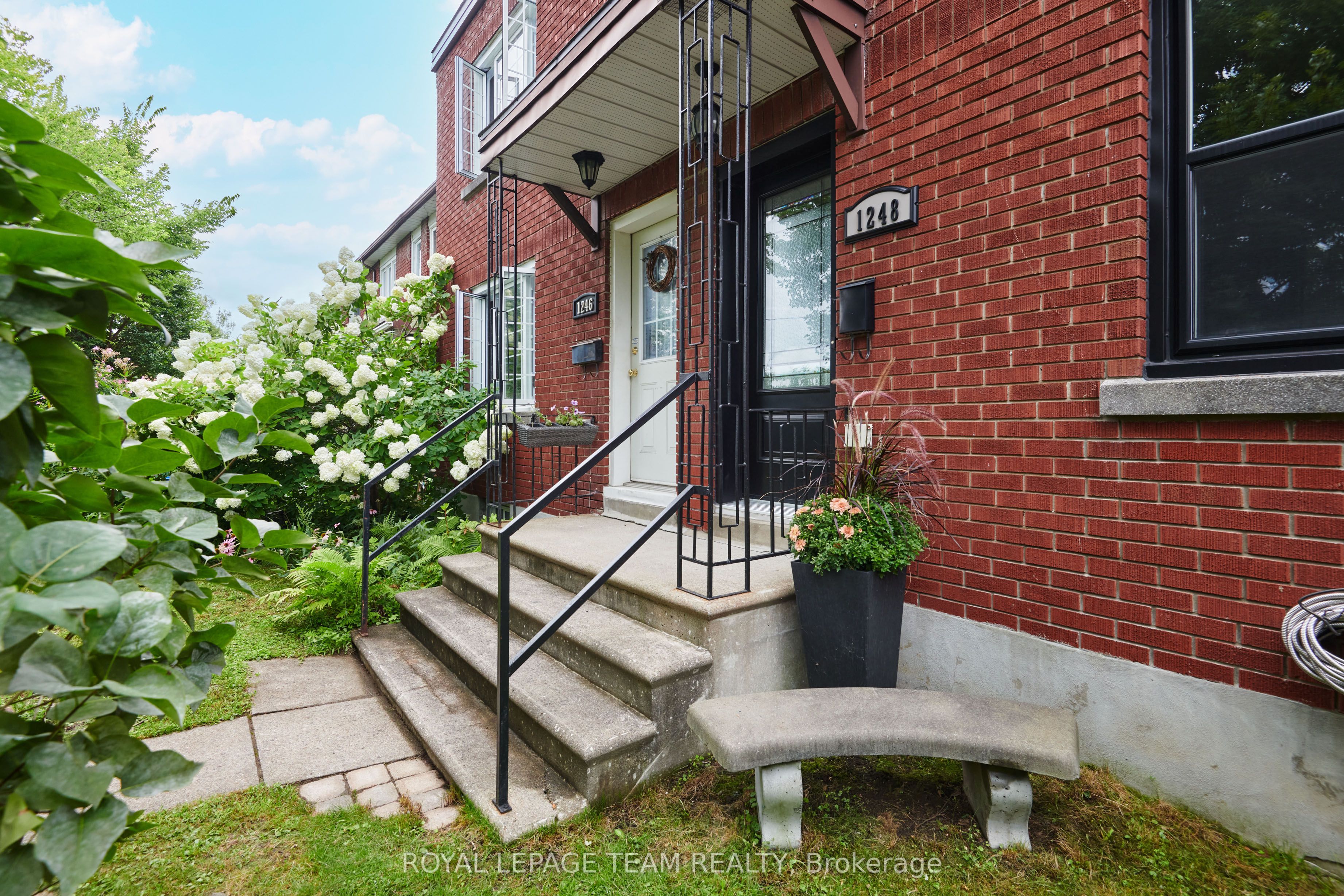 1248 Summerville Avenue, Carlington - Central Park, ON K1Z 8G5 photo 2