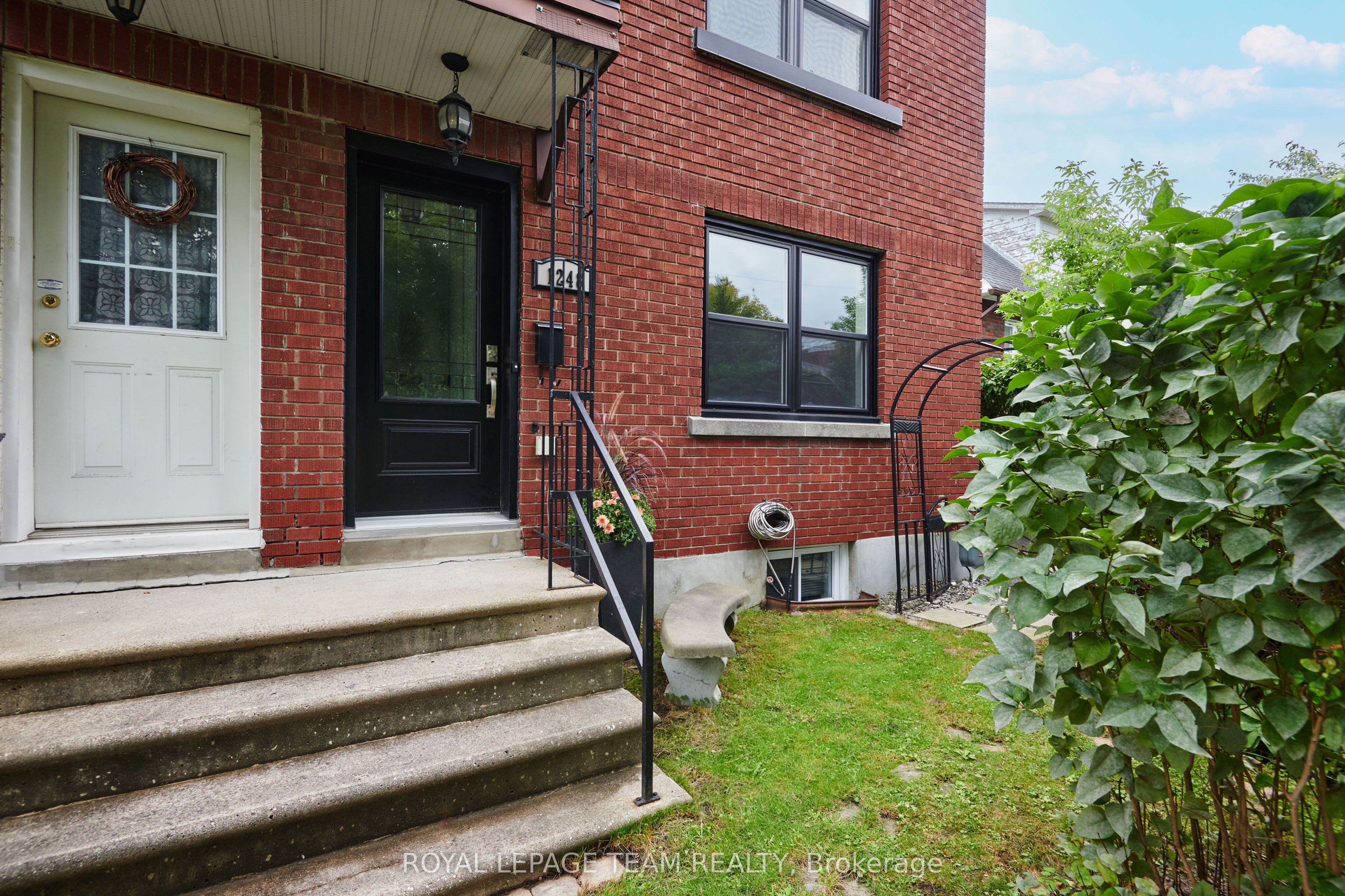 1248 Summerville Avenue, Carlington - Central Park, ON K1Z 8G5 photo 3