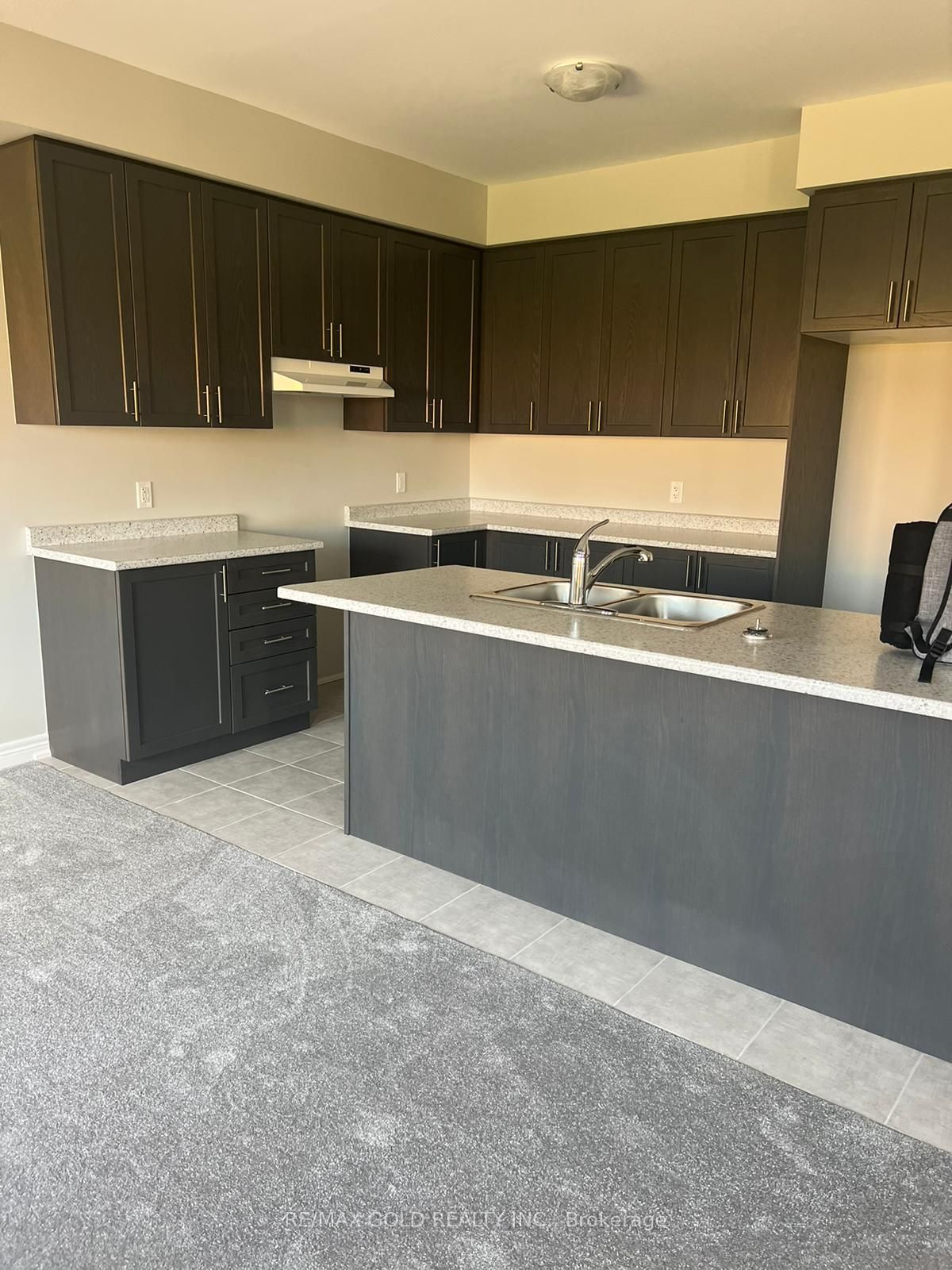 83 Pinot Crescent, Hamilton, ON L8E 0J9 photo 3