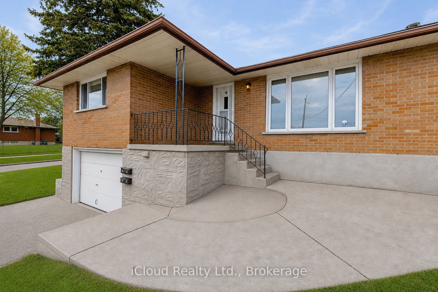 28 Hoffman Street, Kitchener, ON N2M 3M7 photo 2