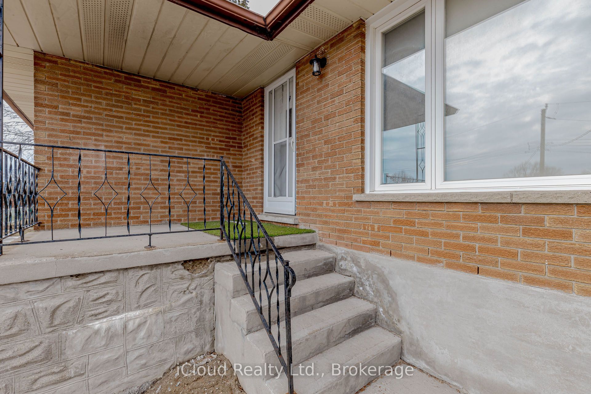 28 Hoffman Street, Kitchener, ON N2M 3M7 photo 3