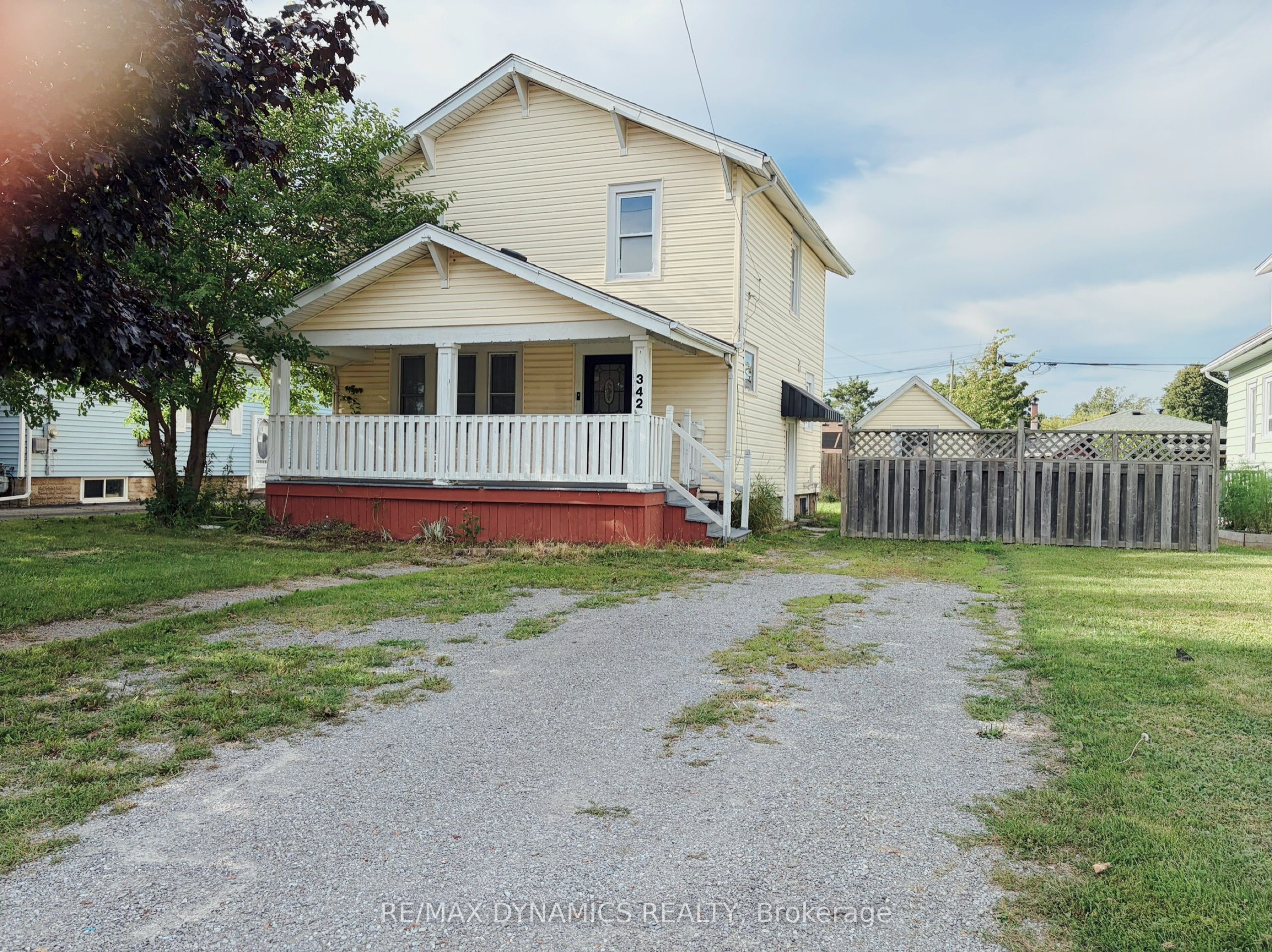 342 Brock Street, Fort Erie, ON L2A 2X3 photo 2