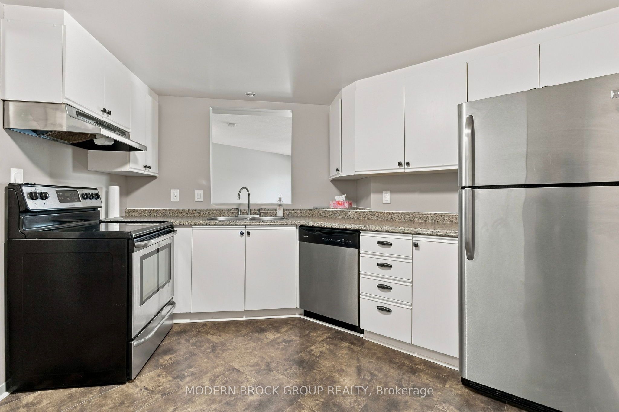 274 Ormond Street 201, Brockville, ON K6V 6Z7 photo 5