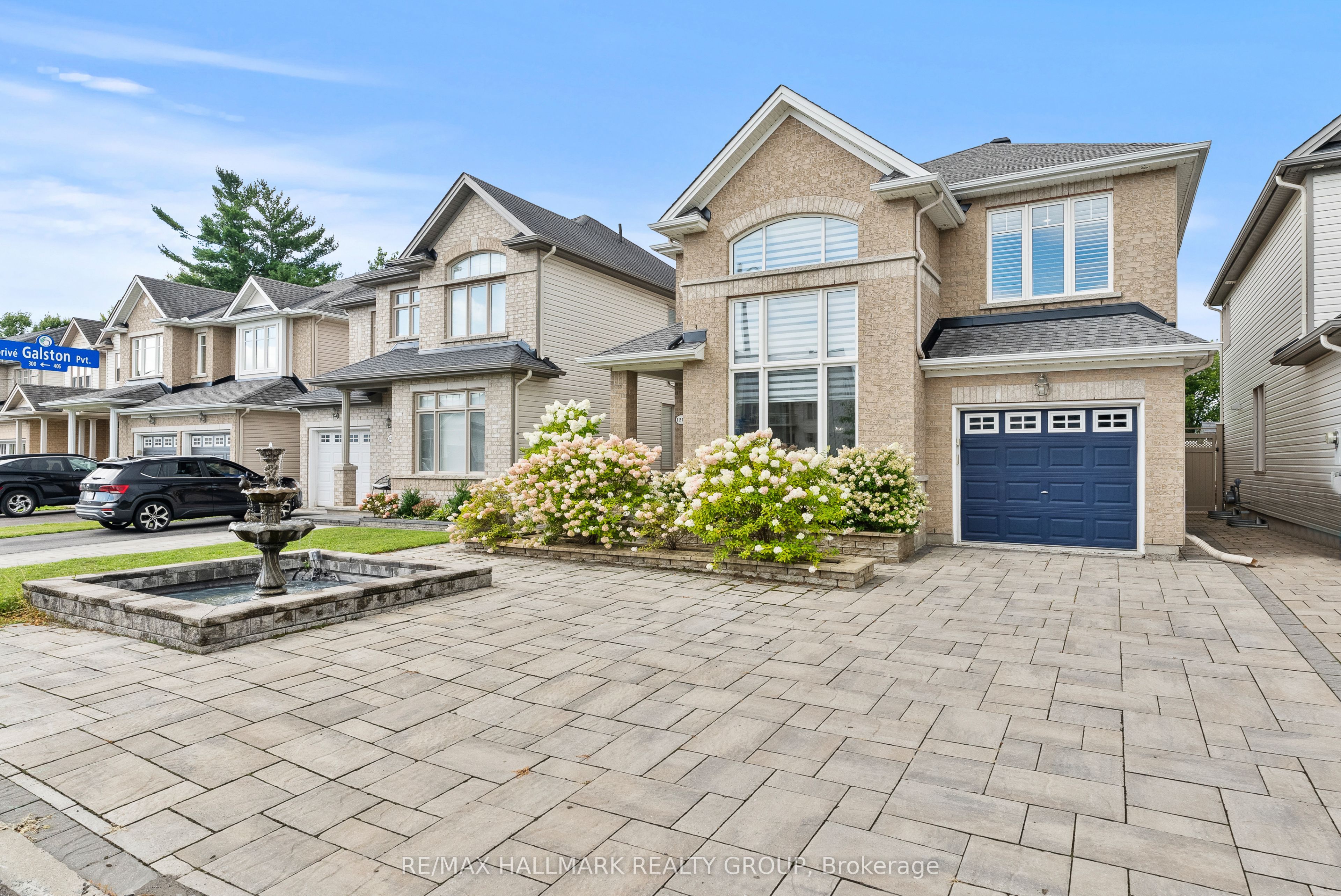 1217 Glenlivet Avenue, Orleans - Convent Glen and Area, ON K1W 0G3