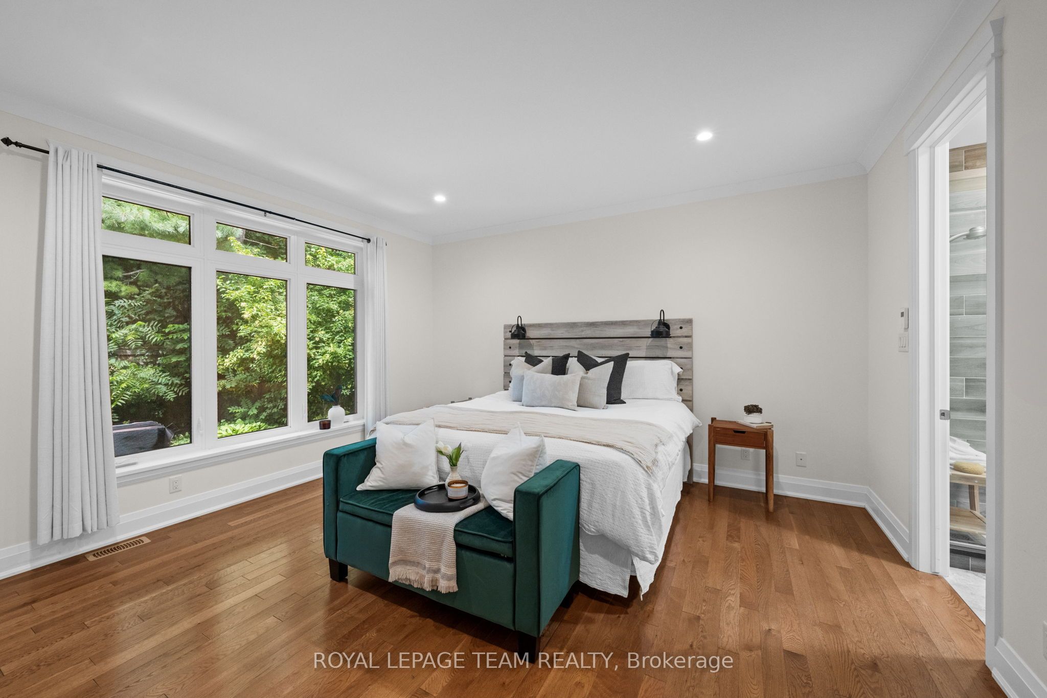 77 Juanita Avenue, Carp - Huntley Ward, ON K0A 1L0 photo 4