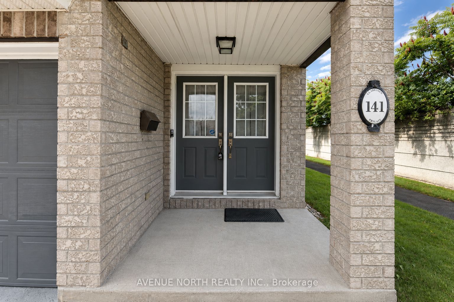 141 GLADEVIEW Private, Blossom Park - Airport and Area, ON K1T 4C4 photo 4