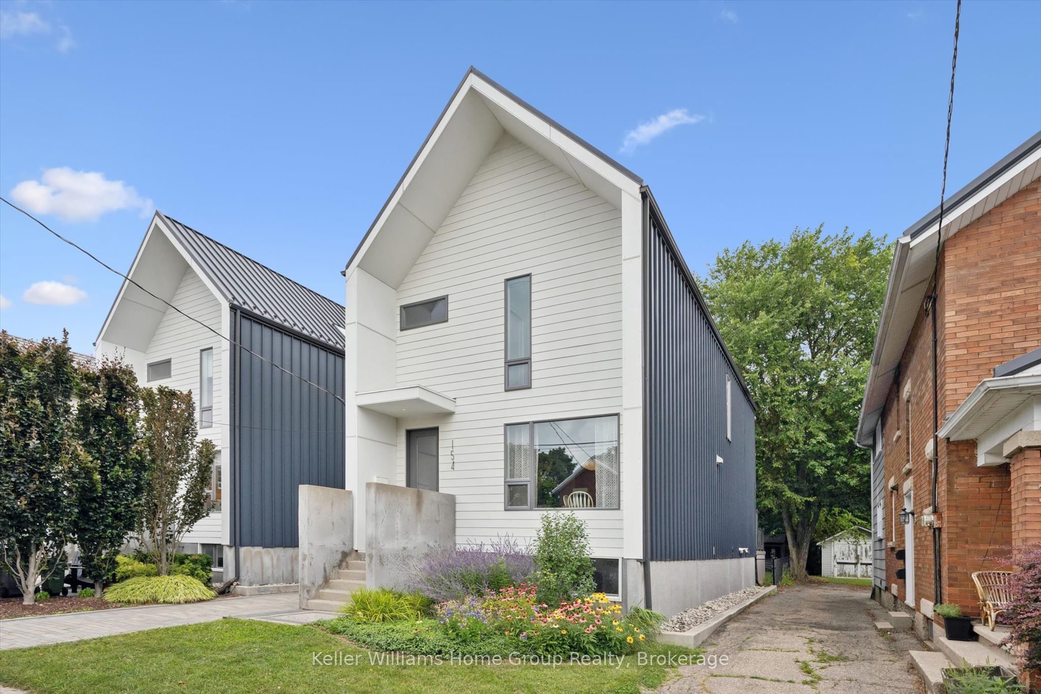 154 Ontario Street, Guelph, ON N1E 3B4 photo 2