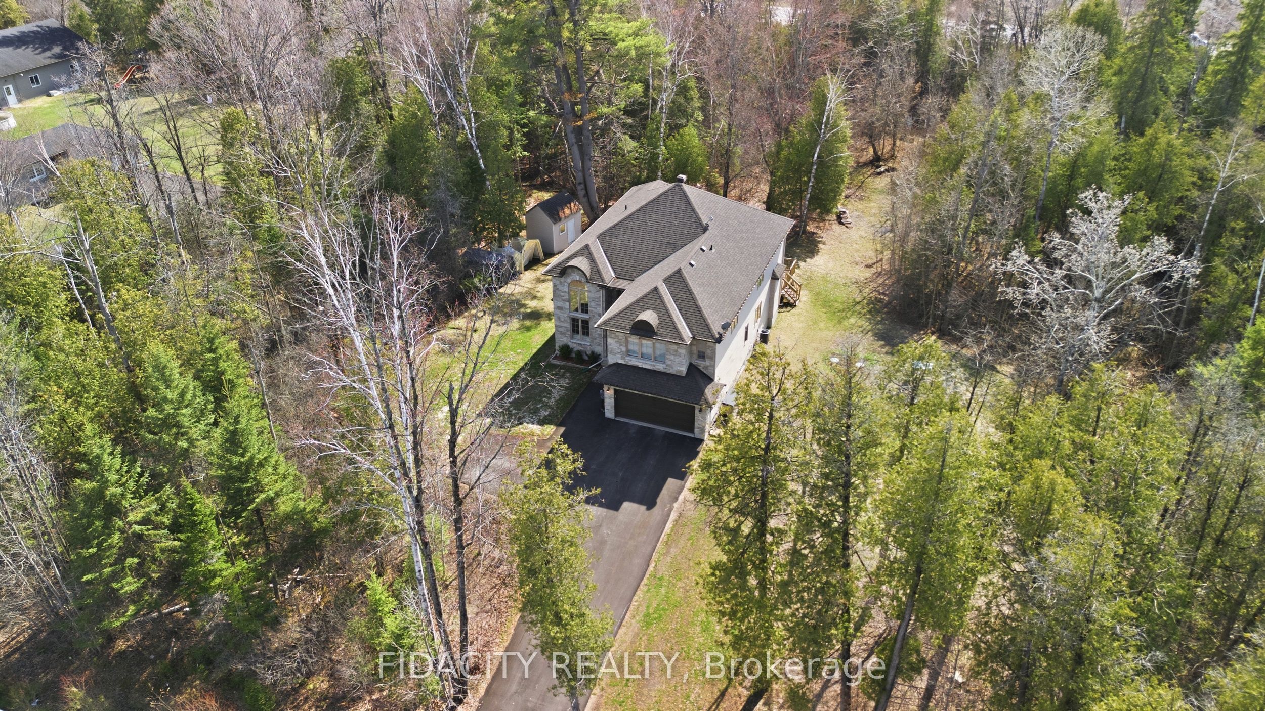 152 Wilbert Cox Drive, Carp - Huntley Ward, ON K0A 1L0 photo 2