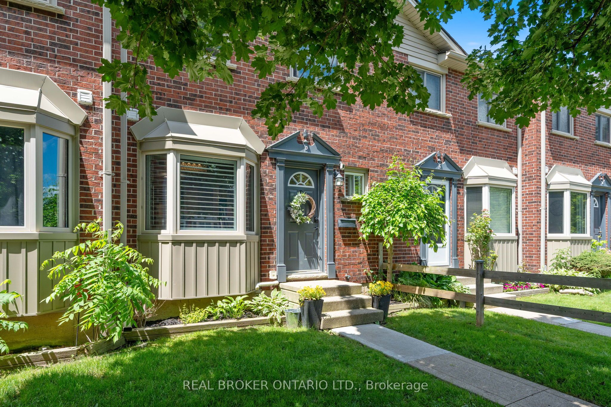 149 Brantwood Park Road D, Brantford, ON N3P 1X9 photo 2
