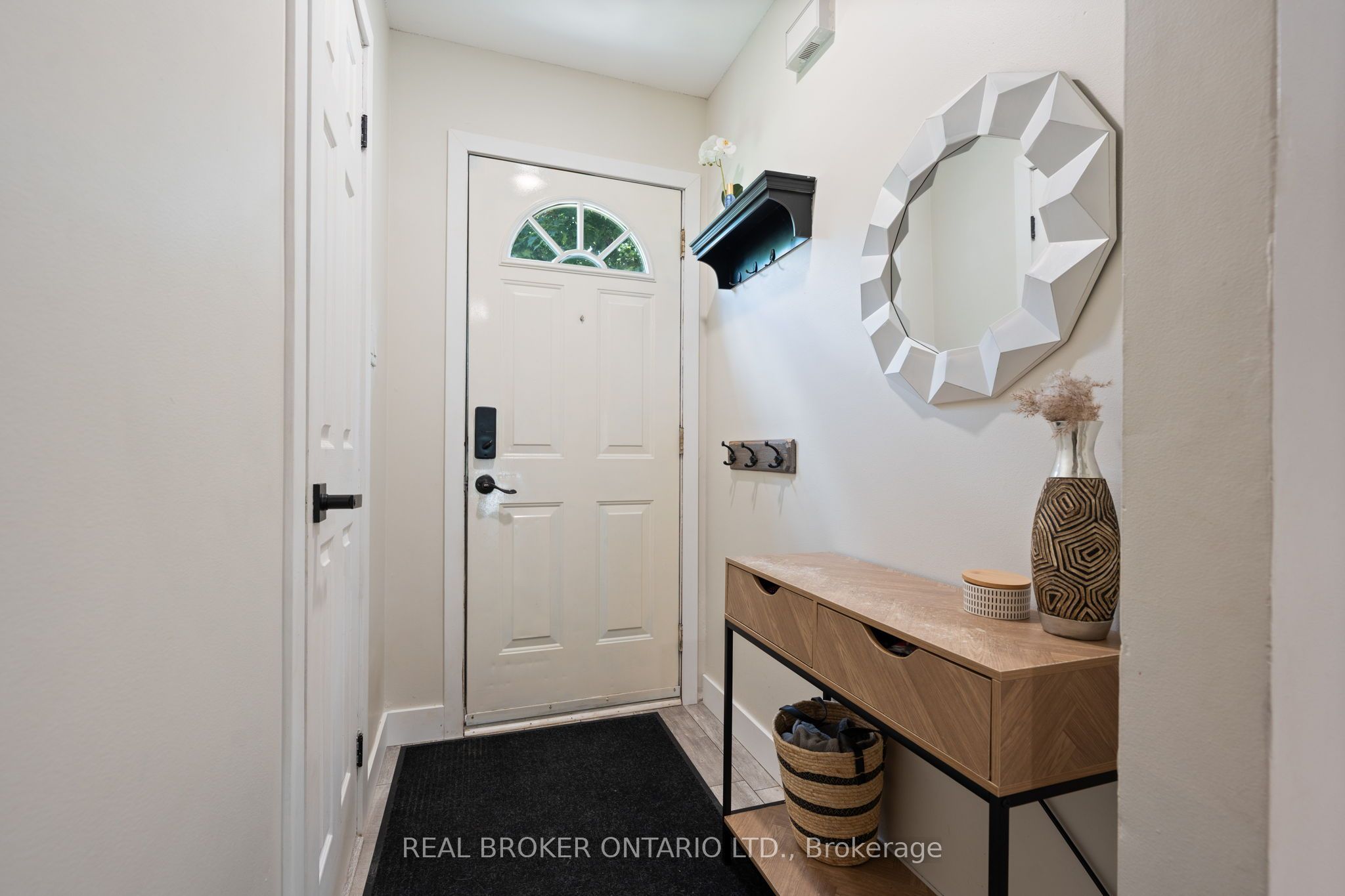 149 Brantwood Park Road D, Brantford, ON N3P 1X9 photo 4