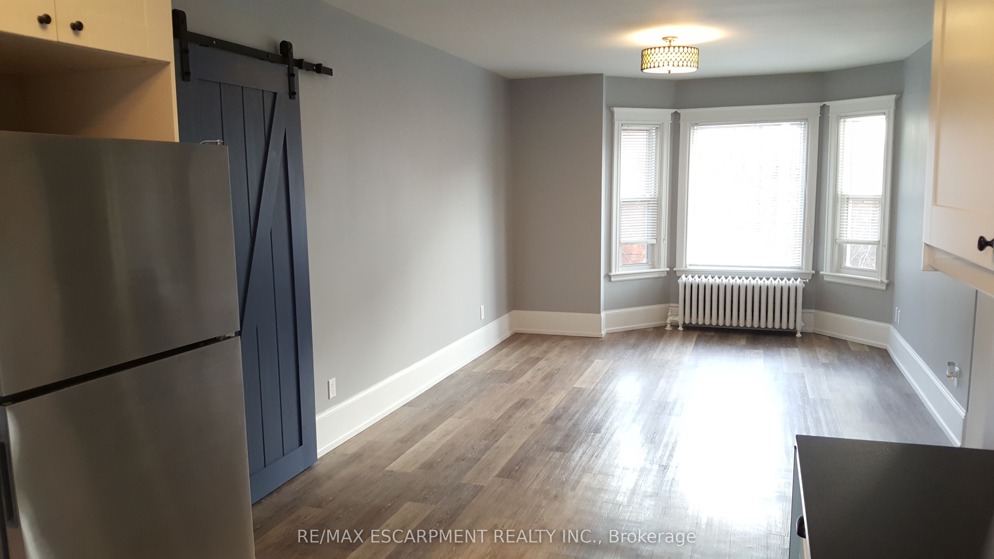 47 Sherman Avenue S 3, Hamilton, ON L8M 2P6