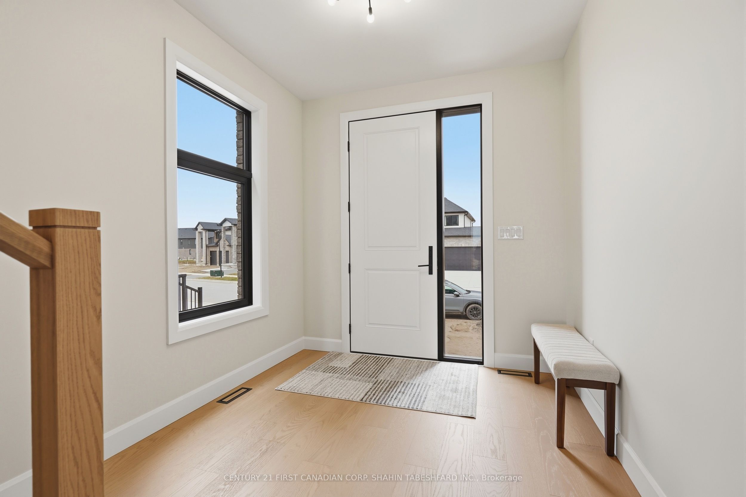2314 Darwin Crescent, London South, ON N6P 0J6 photo 2