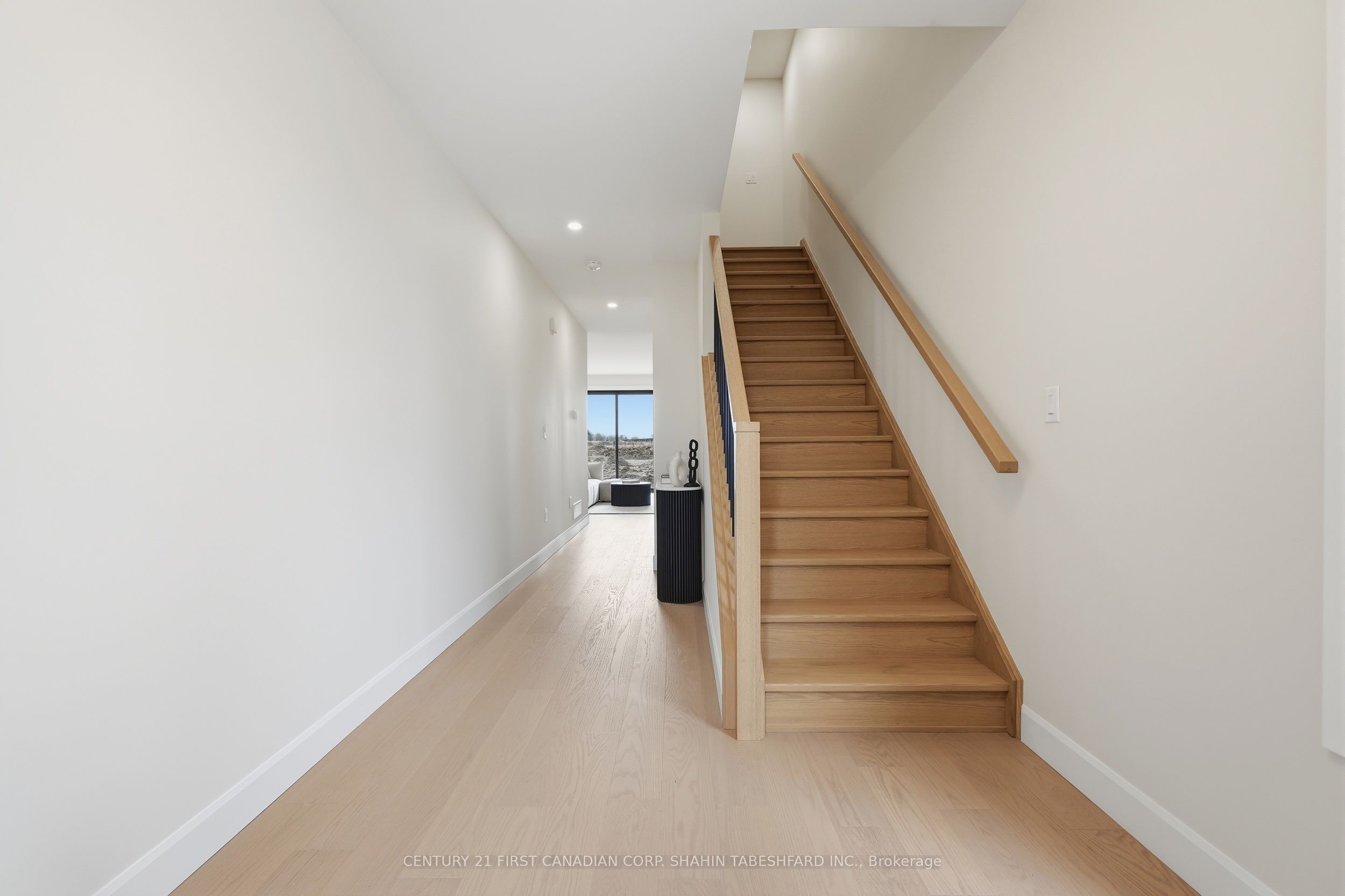 2320 Darwin Crescent, London South, ON N6P 0J6 photo 3