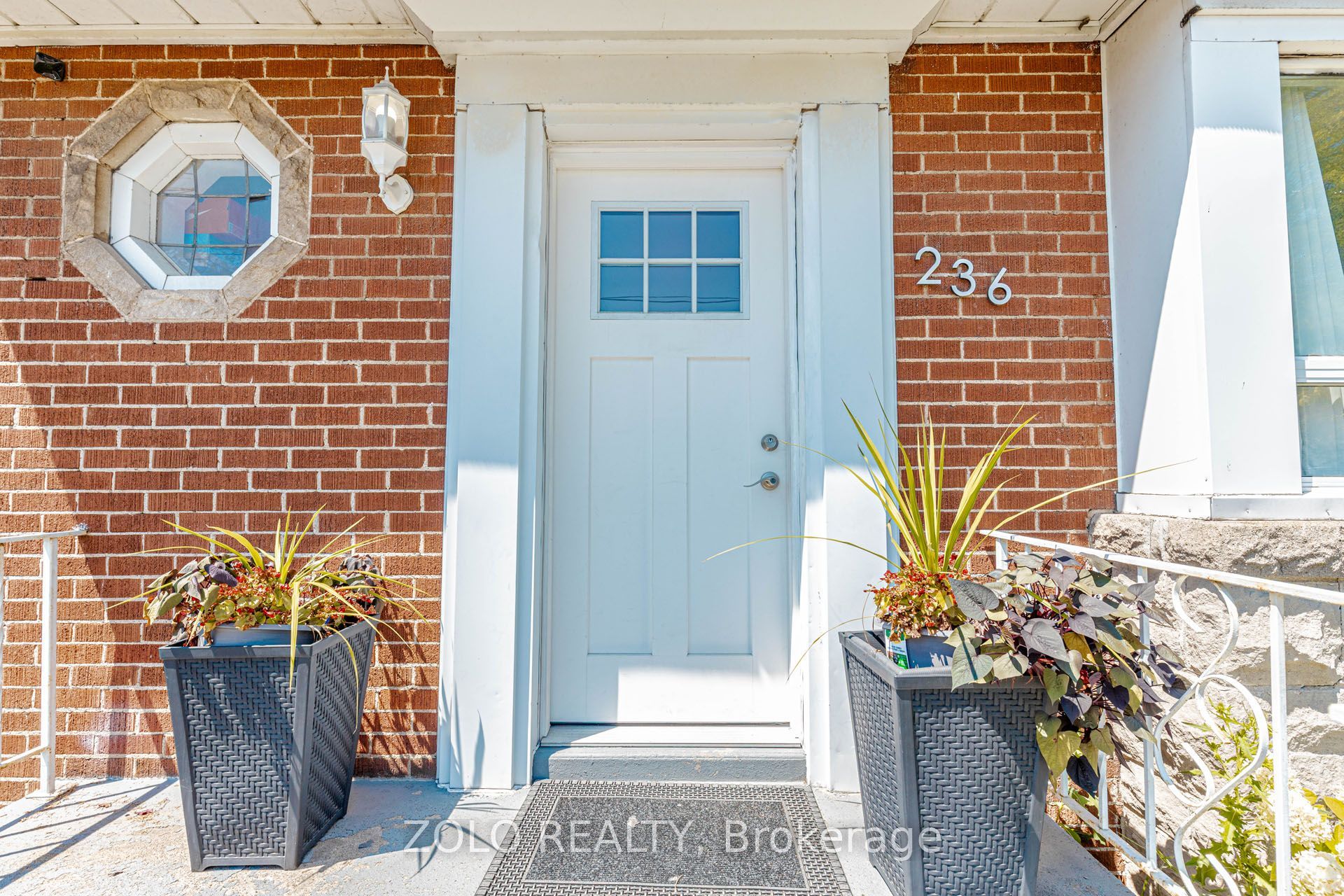 236 Parkdale Avenue S, Hamilton, ON L8K 3P6 photo 4