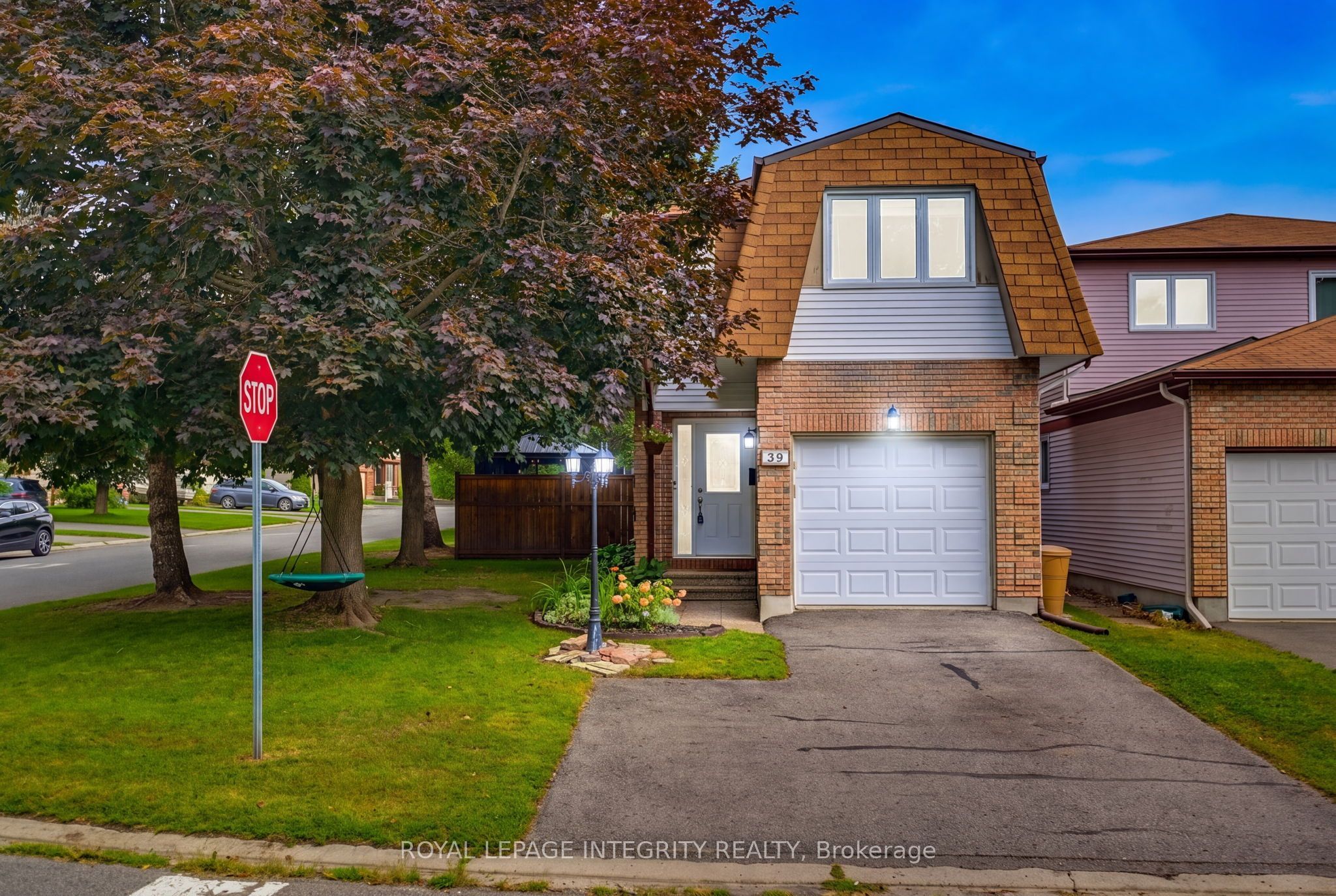 39 Ready Way, Barrhaven, ON K2J 2R7